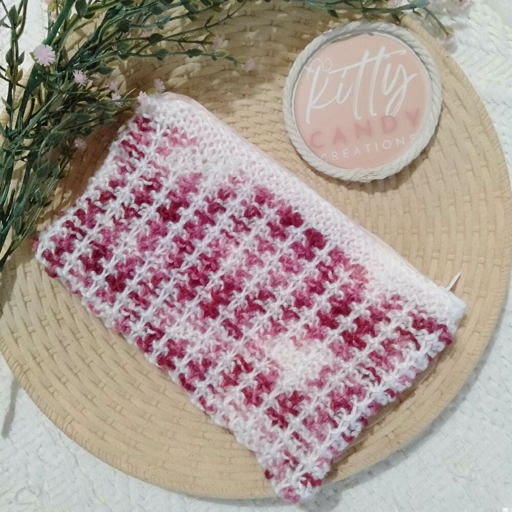 Knitted Pencil Case Pink 1