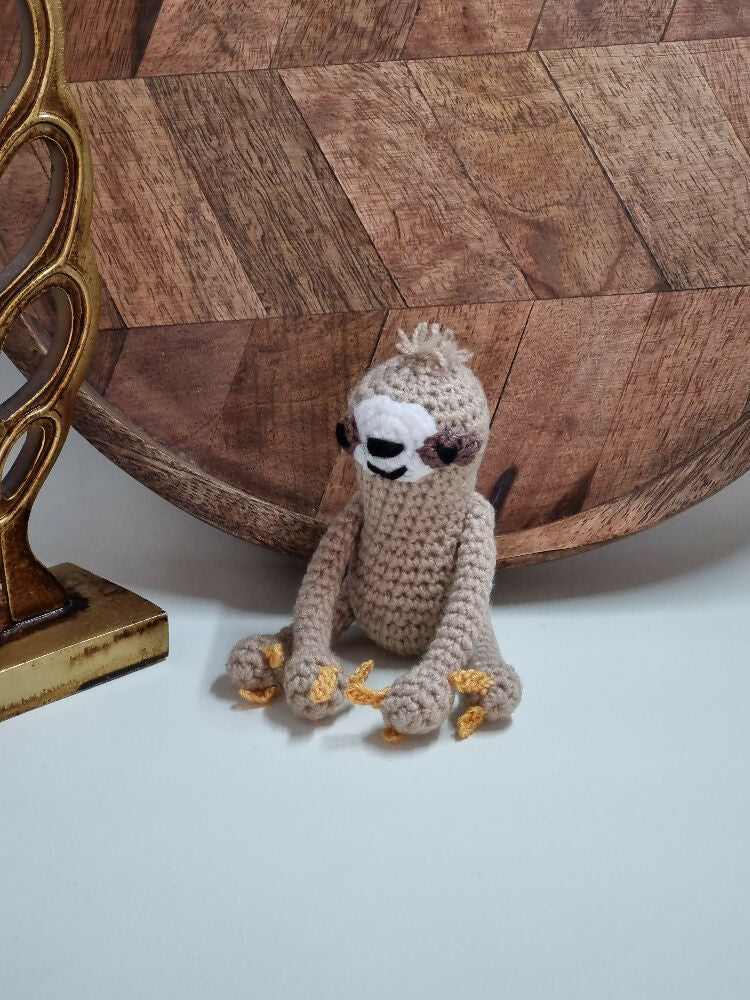 Sloth crochet toy (tiny)