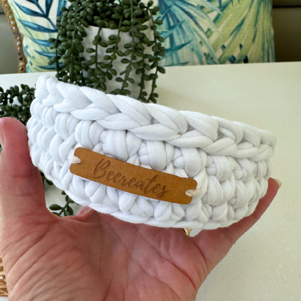 White-mini-handmade-basket (3)