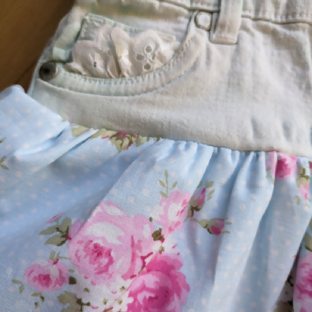 Size 2-3 Pink floral detail