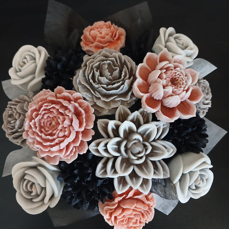 Round Box Bouquet Sea Salt & Driftwood