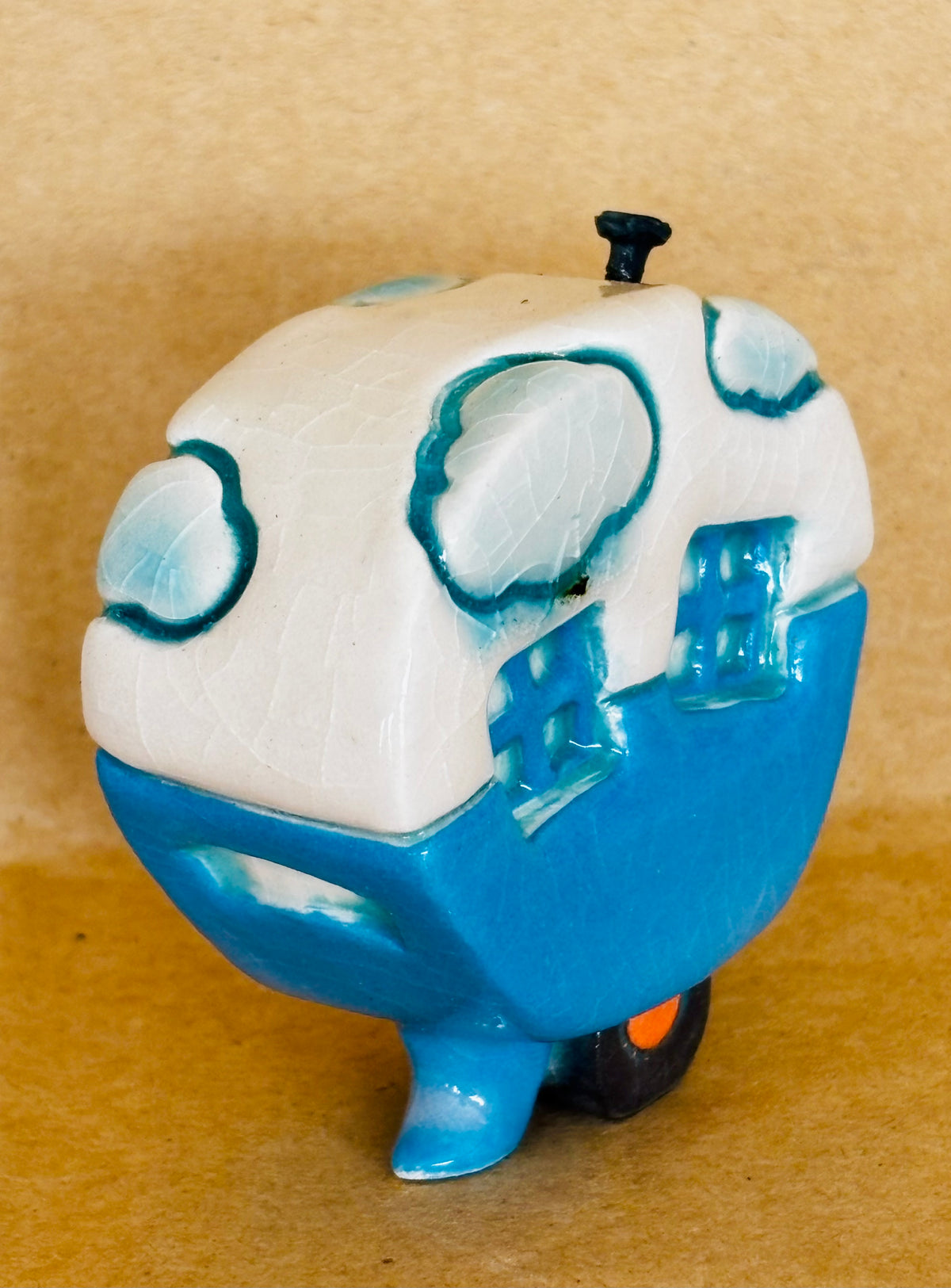Small Retro Collectable Ceramic Caravan 9