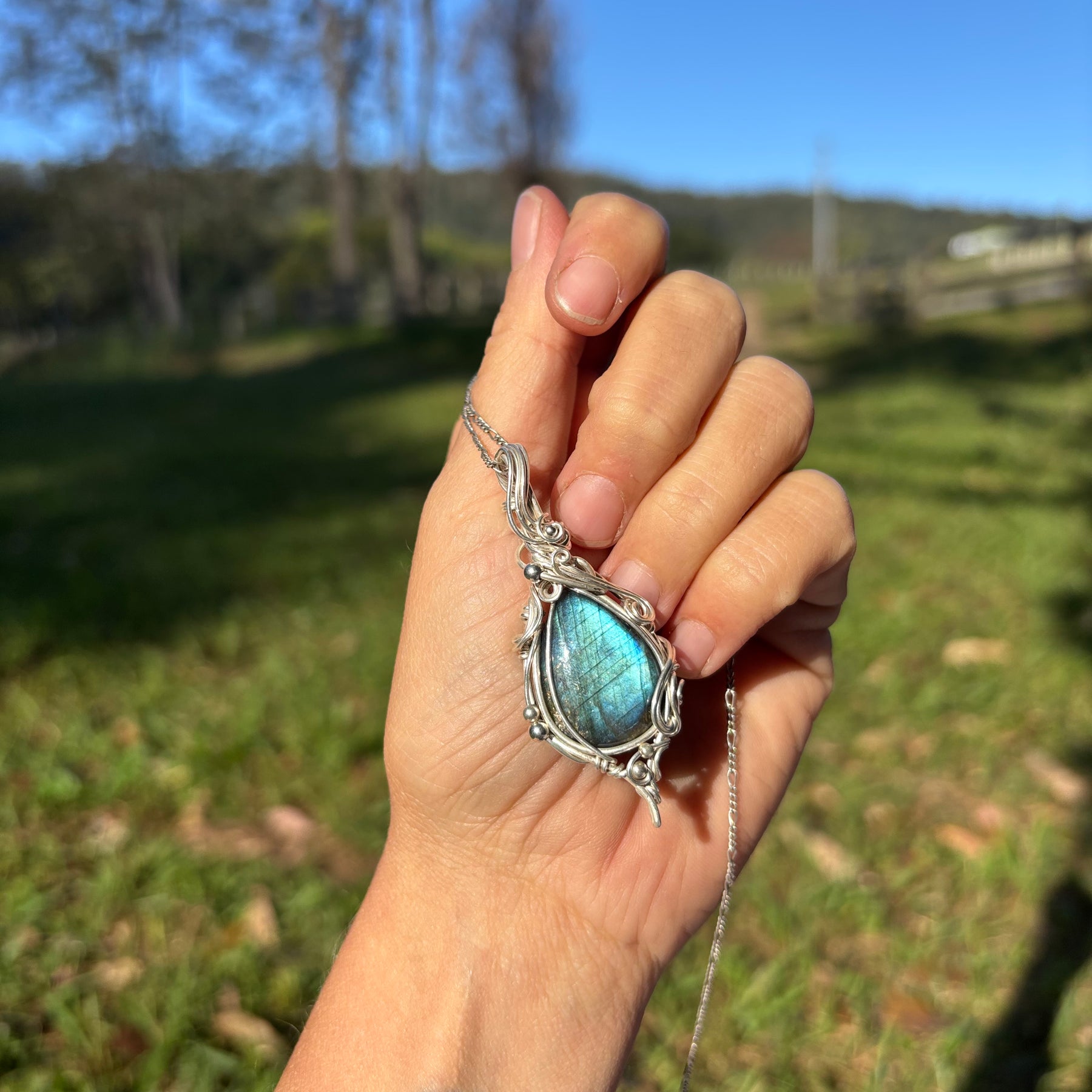 Simple silver labradorite wire wrap
