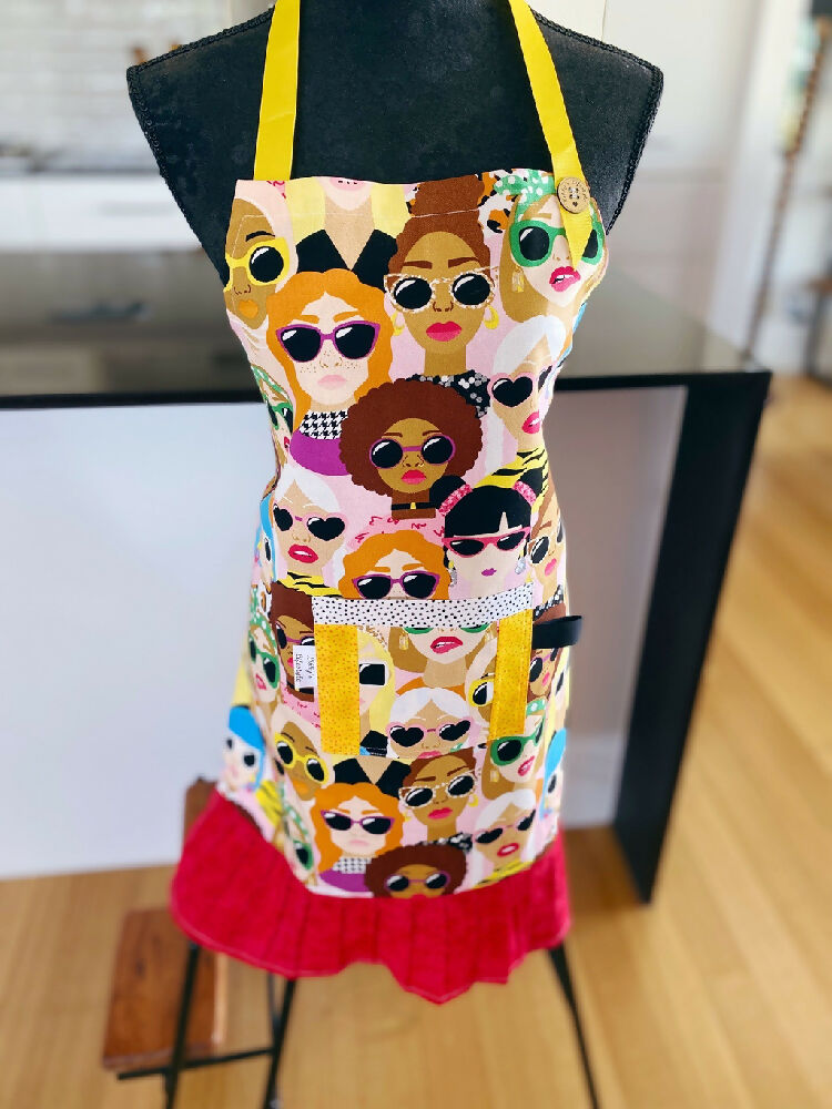 0Sunny girls apron