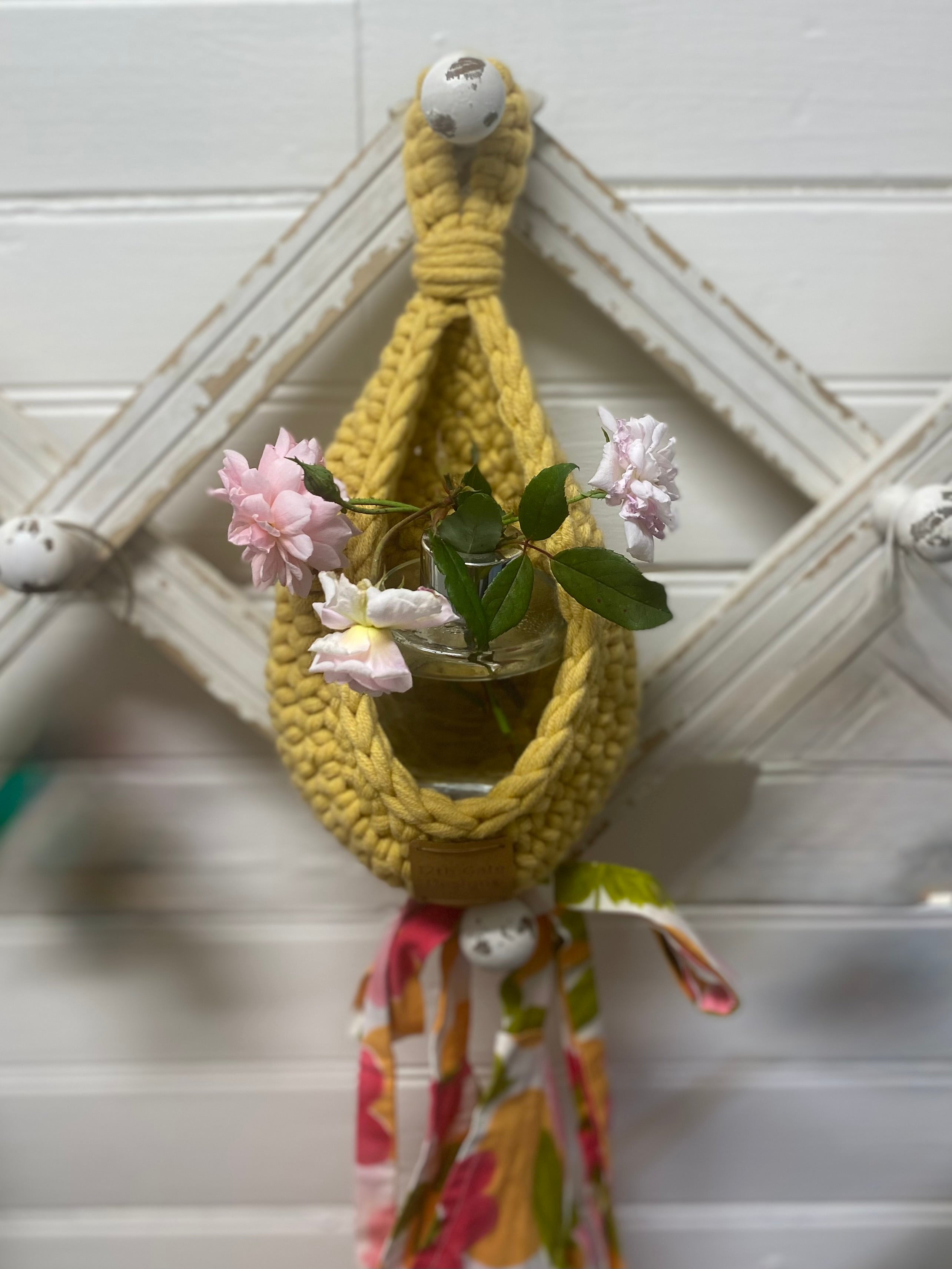 Hanging Basket (Garlic Pod)