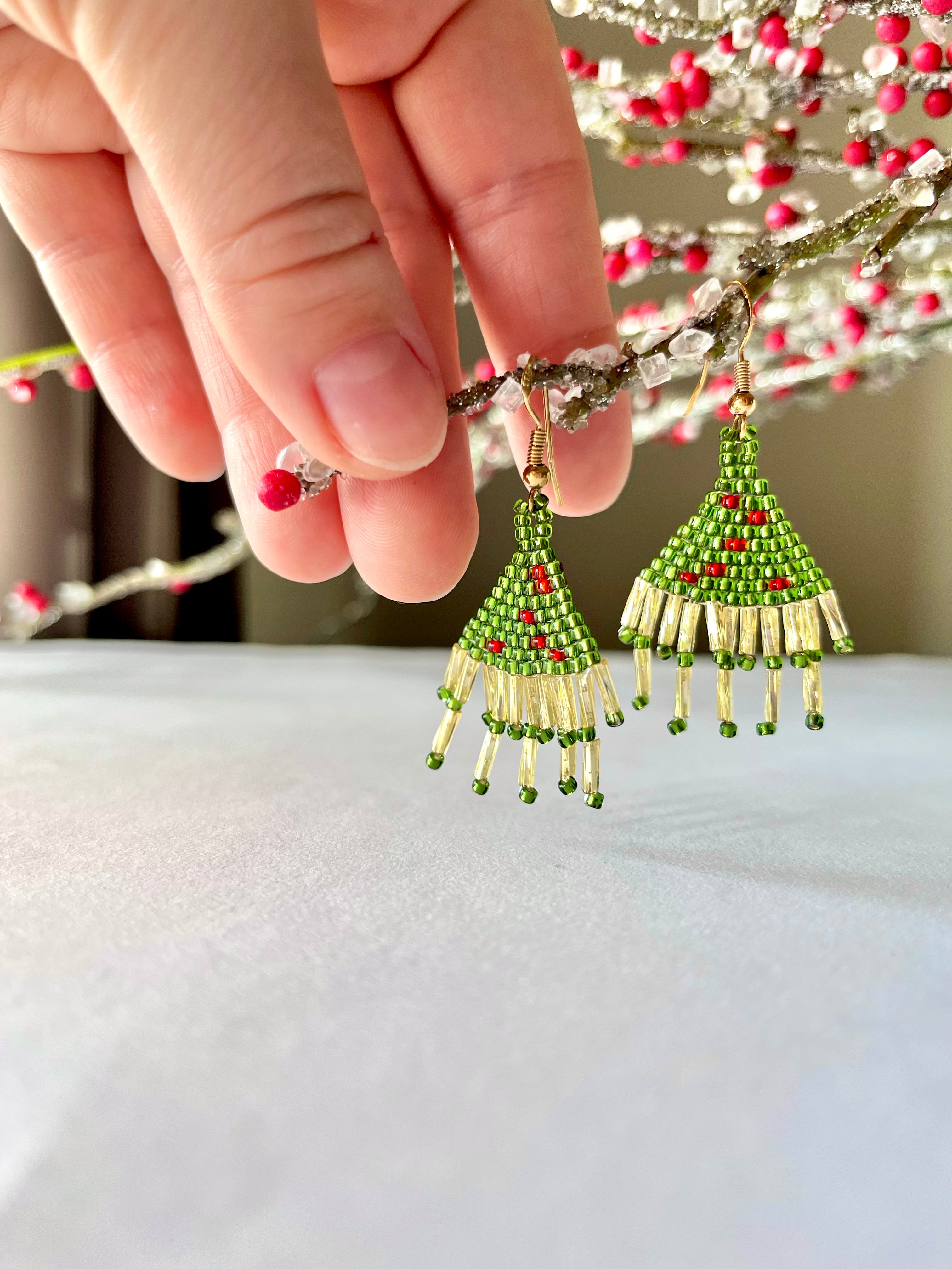 CHRISTMAS TREE | silver & gold | festive dangle earrings | beaded handmade