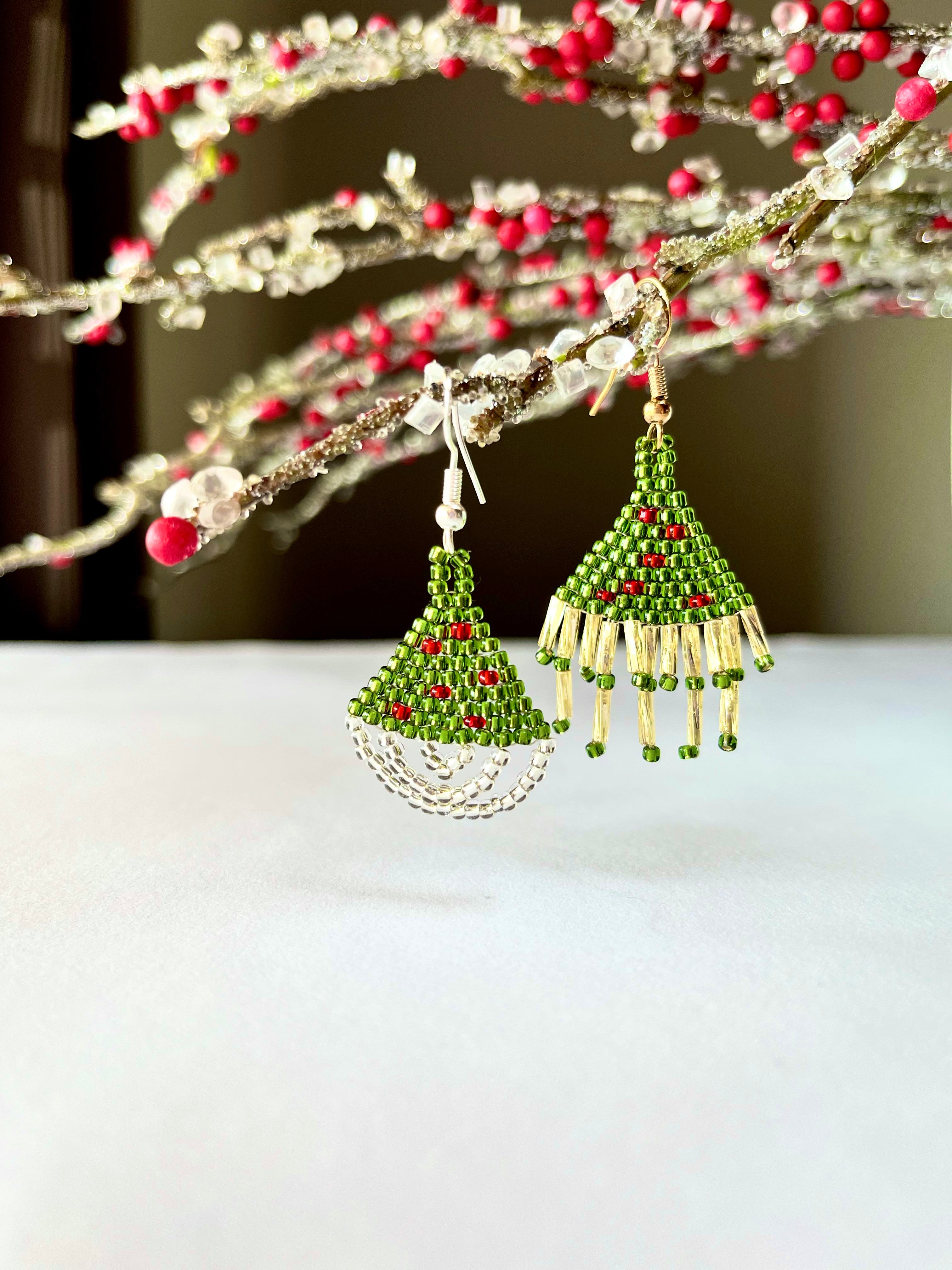CHRISTMAS TREE | silver & gold | festive dangle earrings | beaded handmade