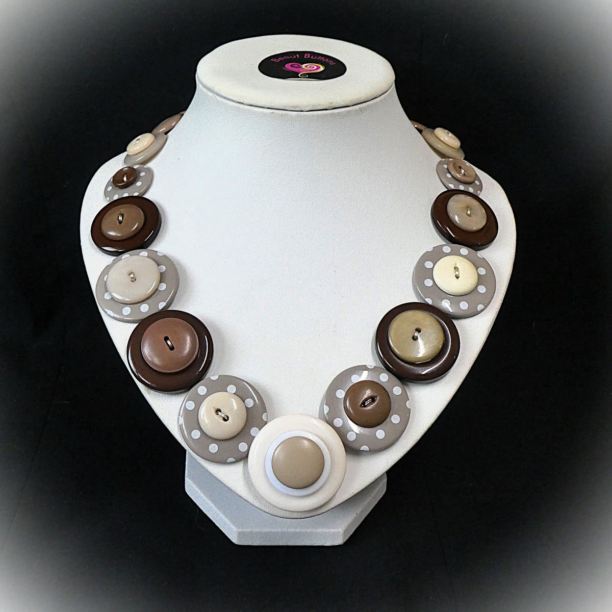 Button necklace - Cafe Latte