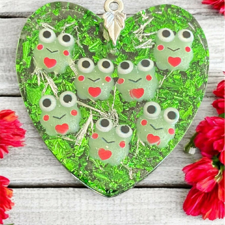 Happy frogs pocket heart