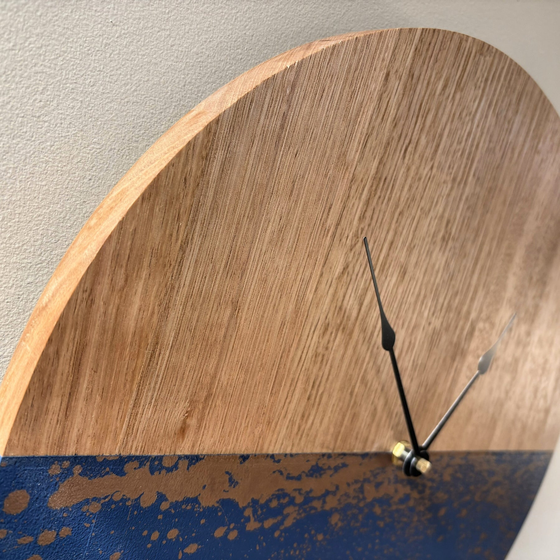 Horizon – Handmade Tasmanian Oak Wall Clock | Navy Blue Splatter Design, Silent Movement | 30cm or 40cm