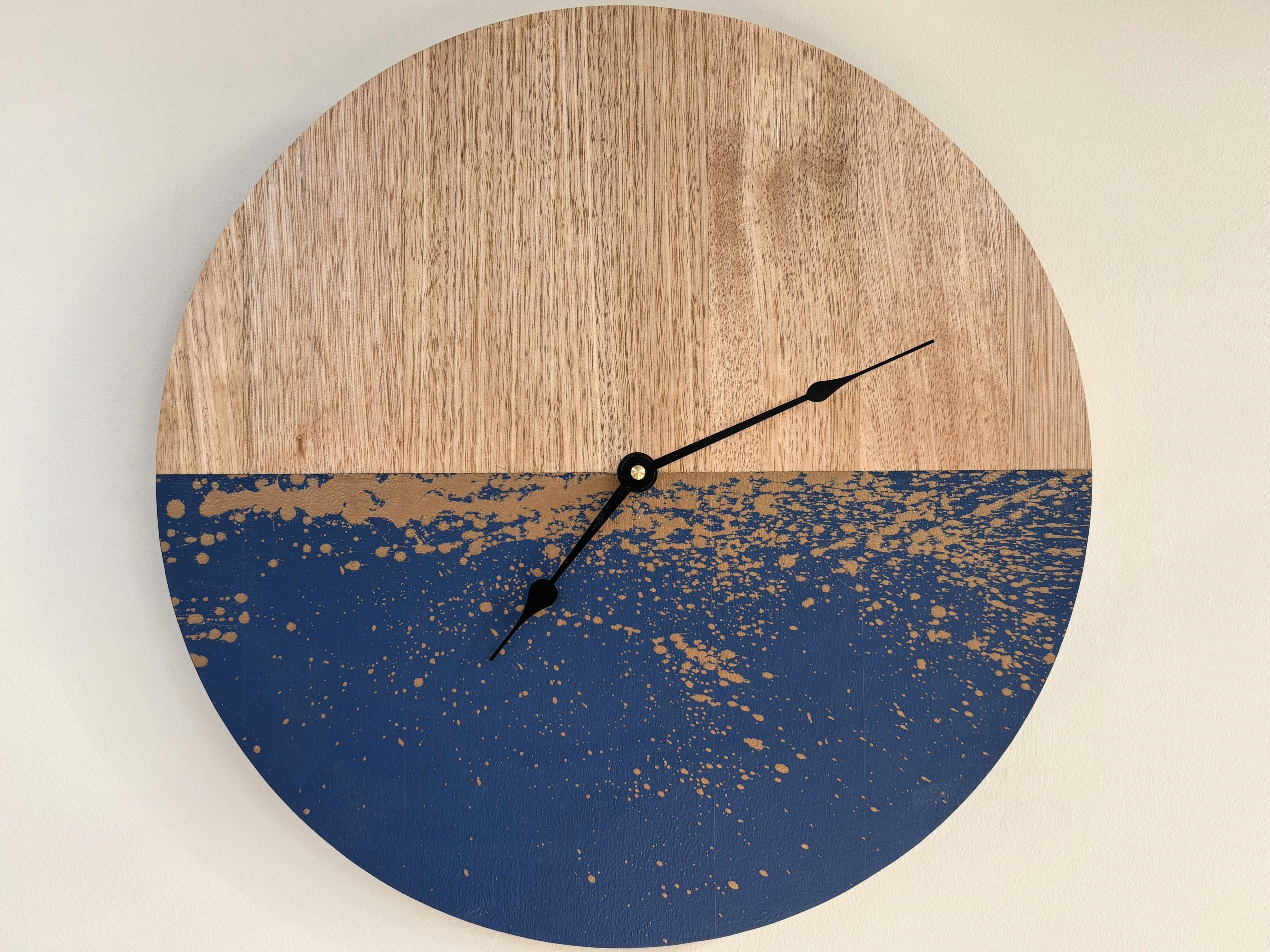 Horizon – Handmade Tasmanian Oak Wall Clock | Navy Blue Splatter Design, Silent Movement | 30cm or 40cm