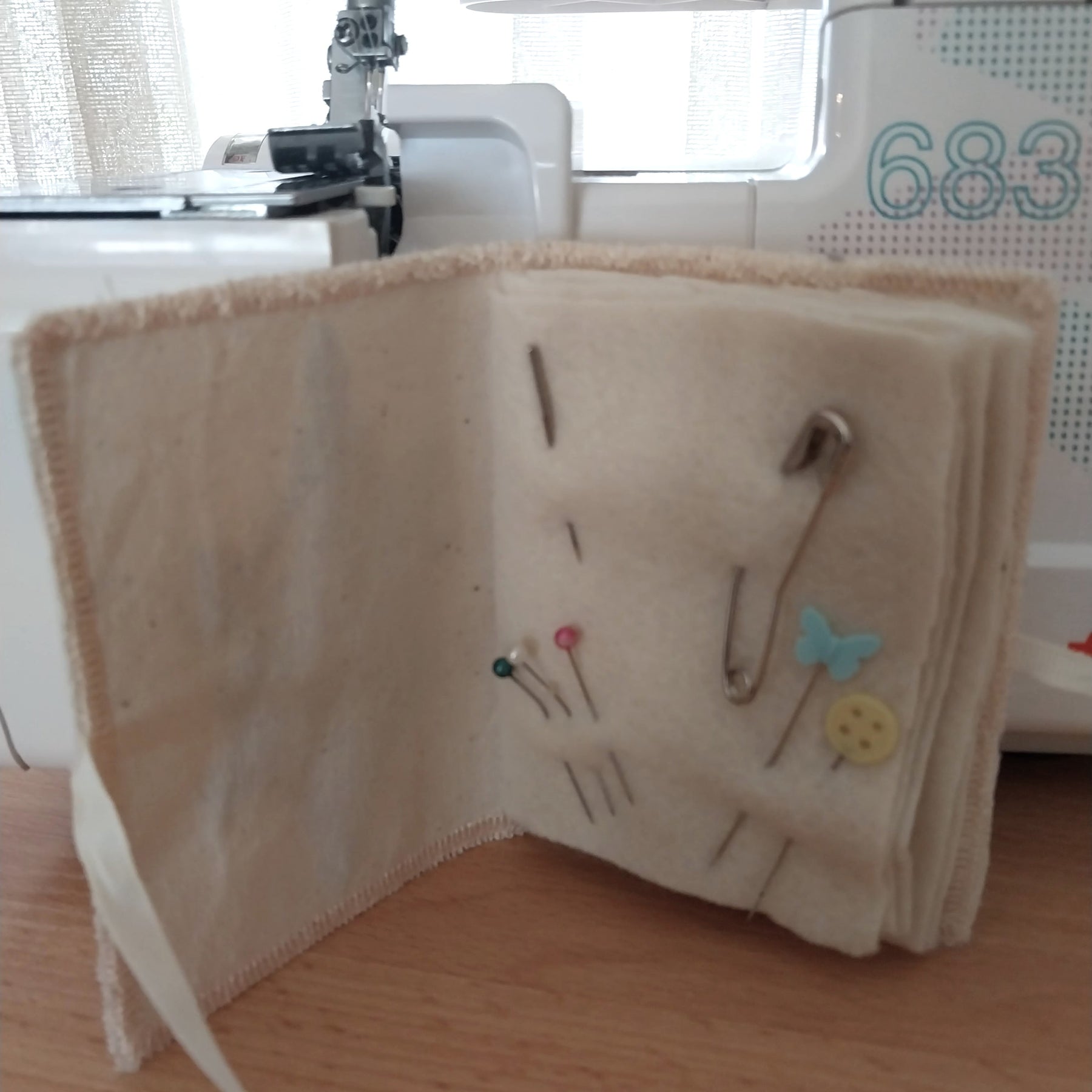 Butterfly Cream Needle/Backpack Pins Book