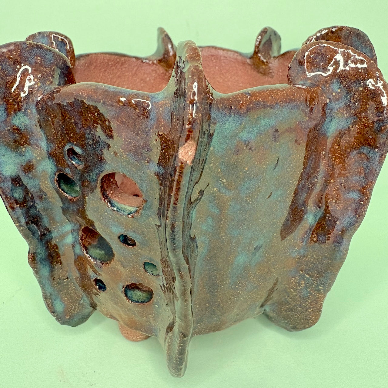 Ceramic orchid pot with ridges