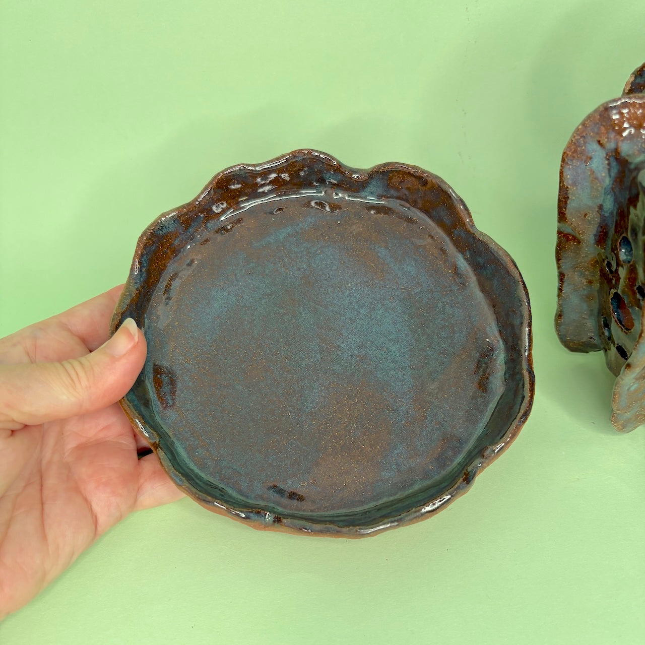 Ceramic orchid pot with ridges