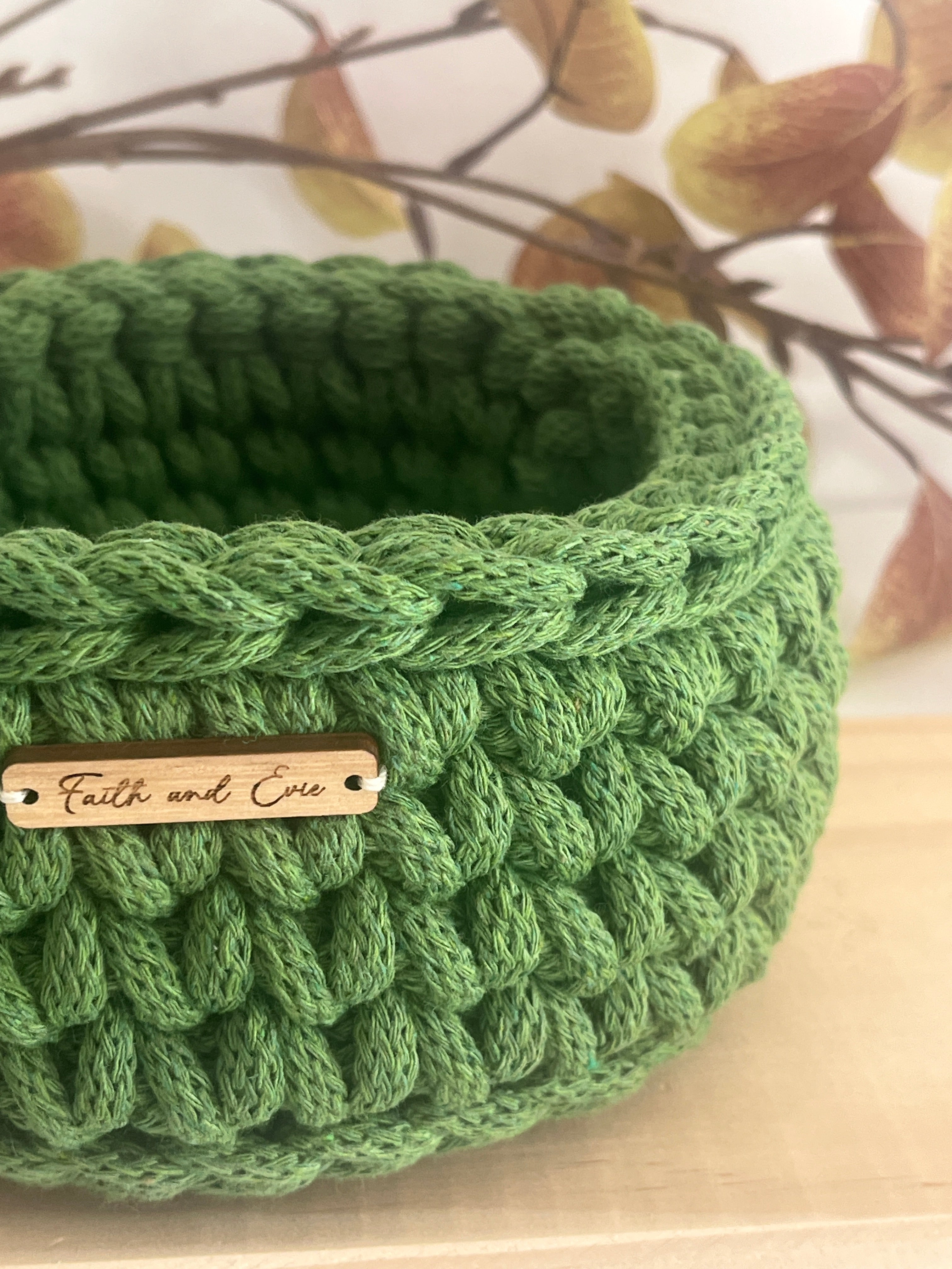 Small crochet basket - colour Fern