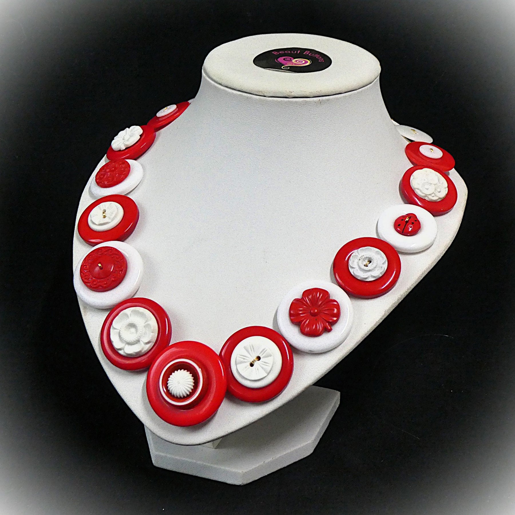 Button necklace - Red flowers