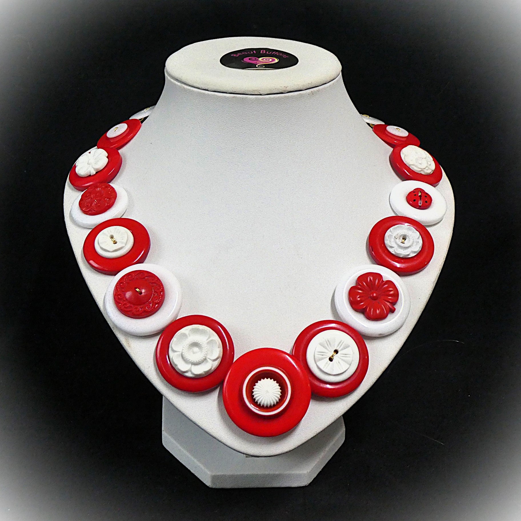 Button necklace - Red flowers