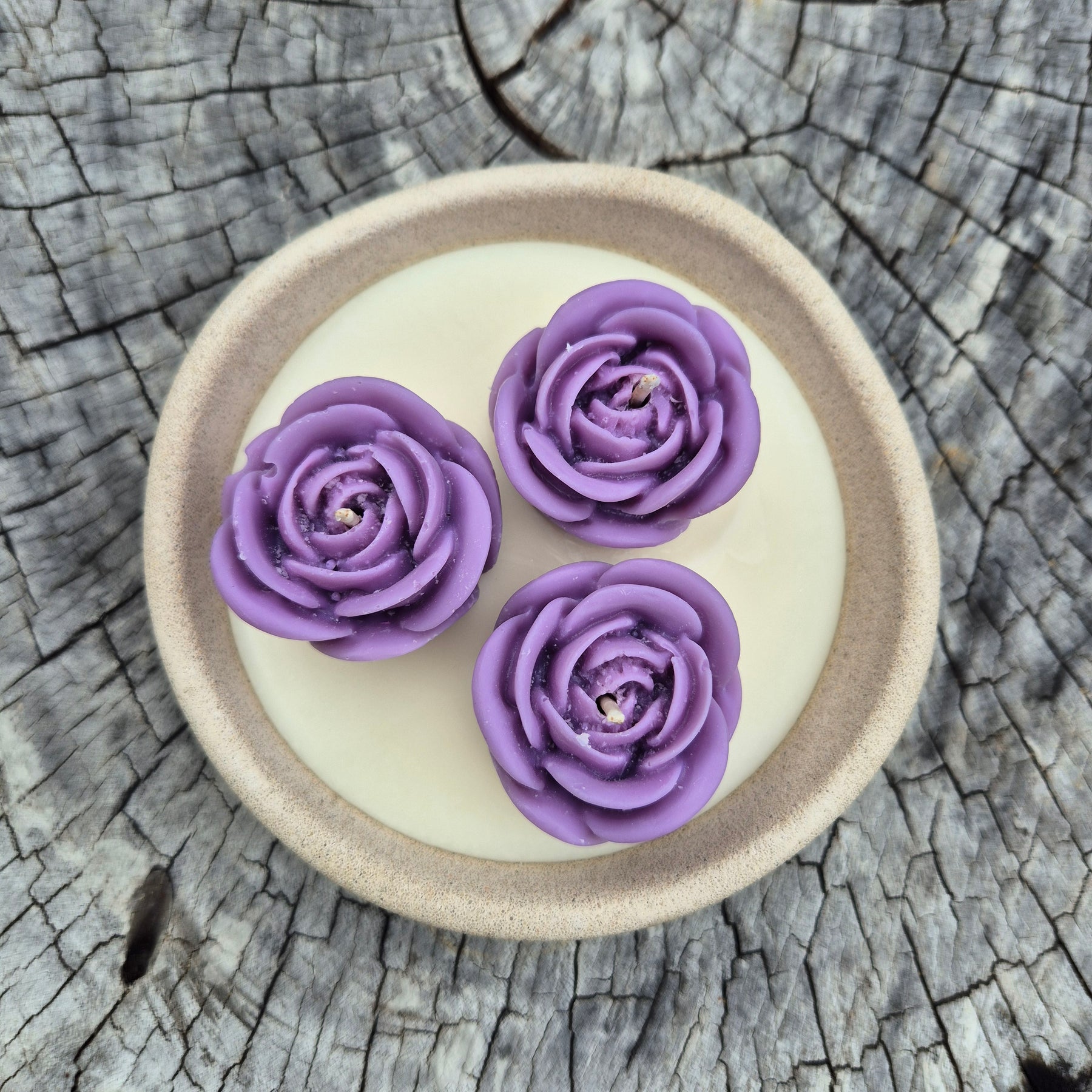 Stone organic shaped bowl candle with coconut lime fragrance