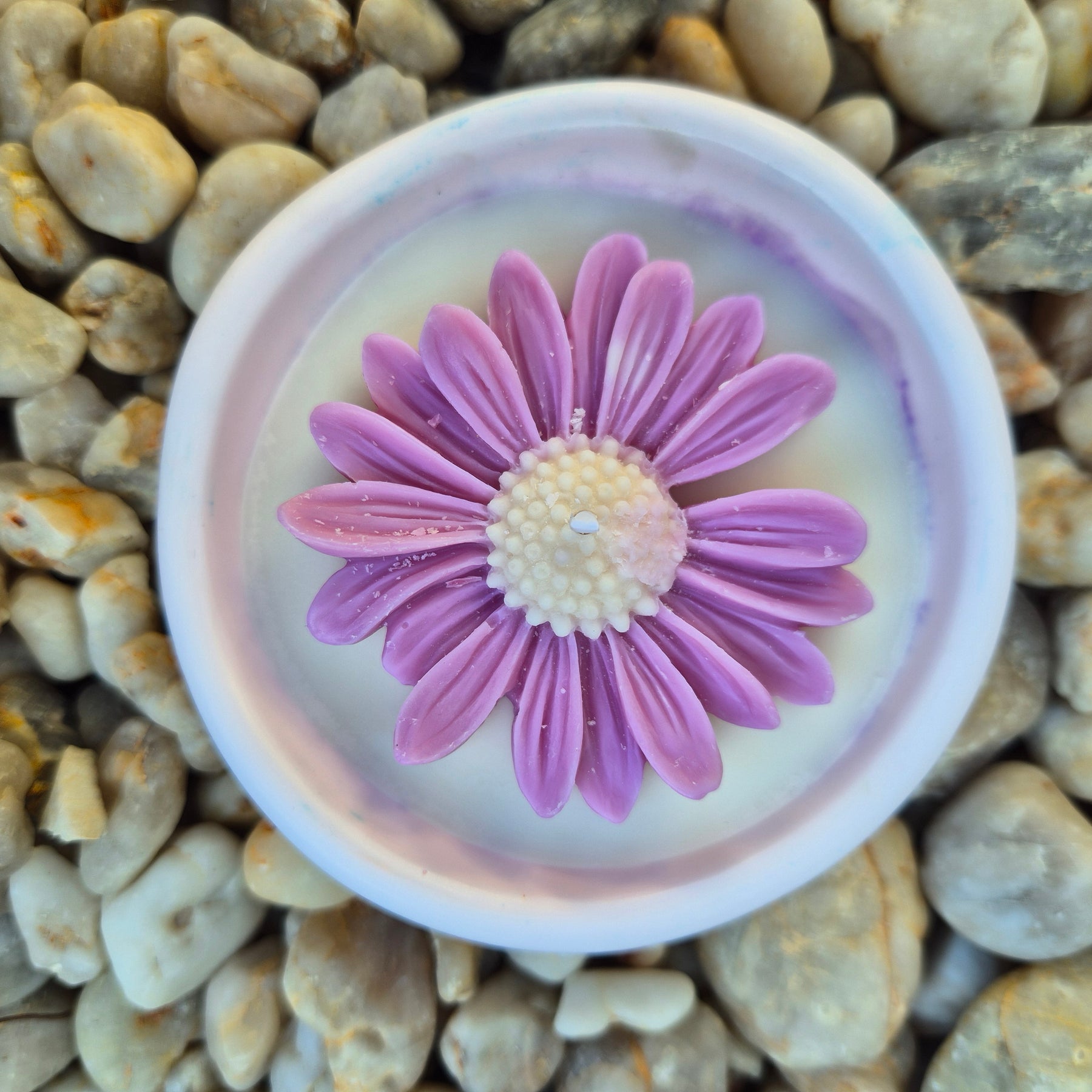 Small organic shape concrete bowl candle with sandalwood