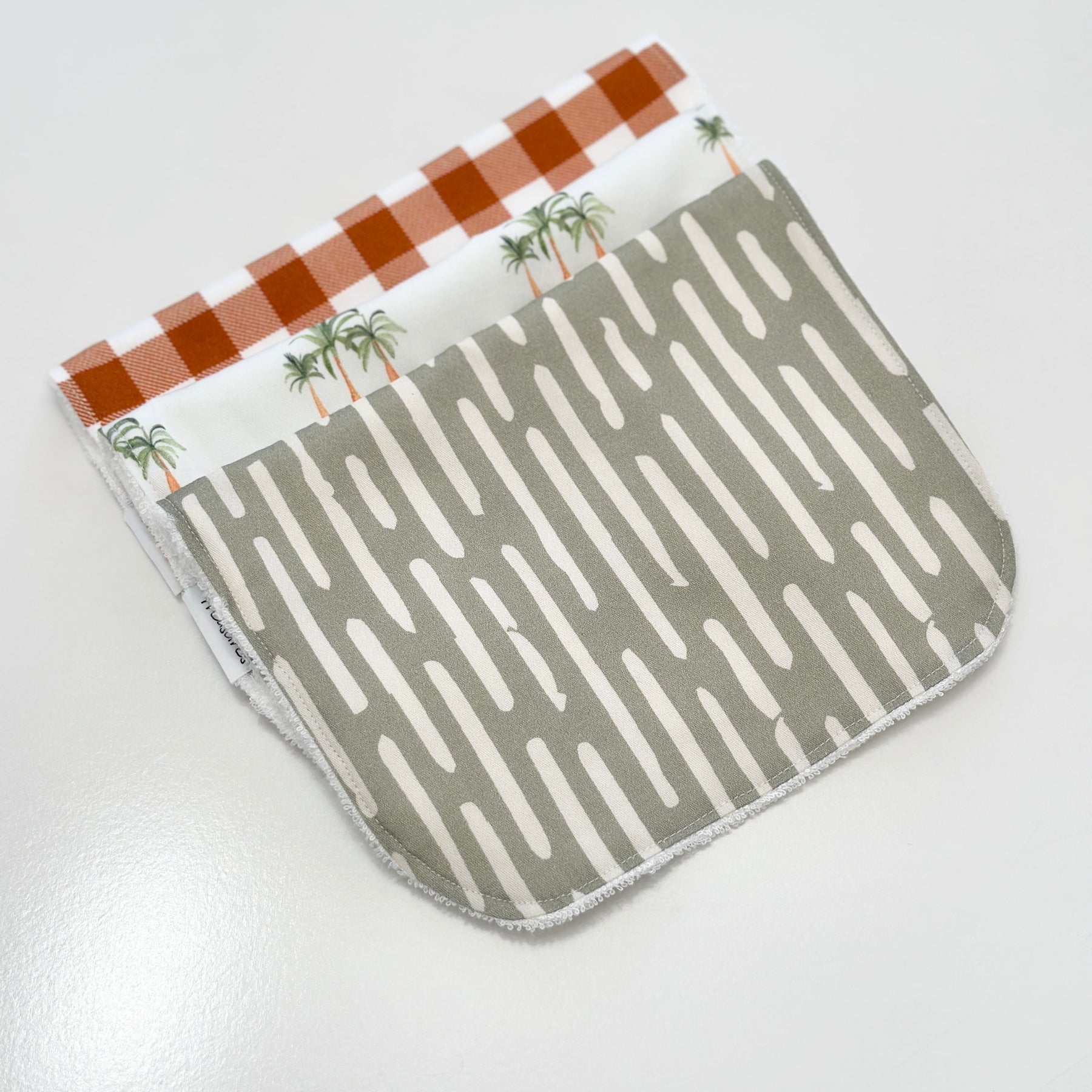 Palm tree bib set