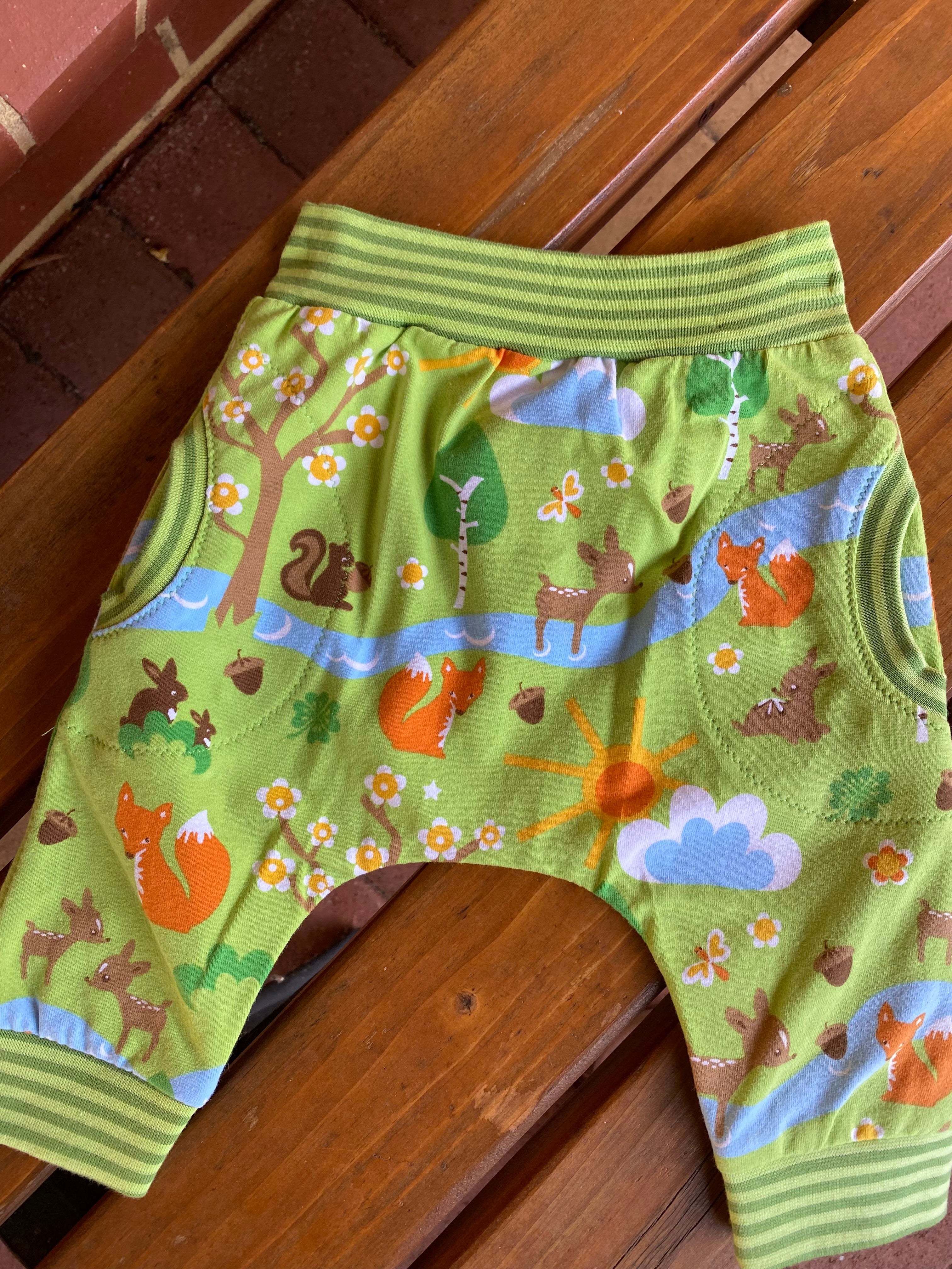 Green Woodland Print Grunge Pants Size 00