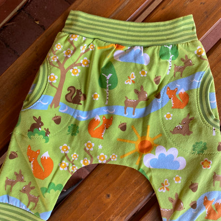 Green Woodland Print Grunge Pants Size 00