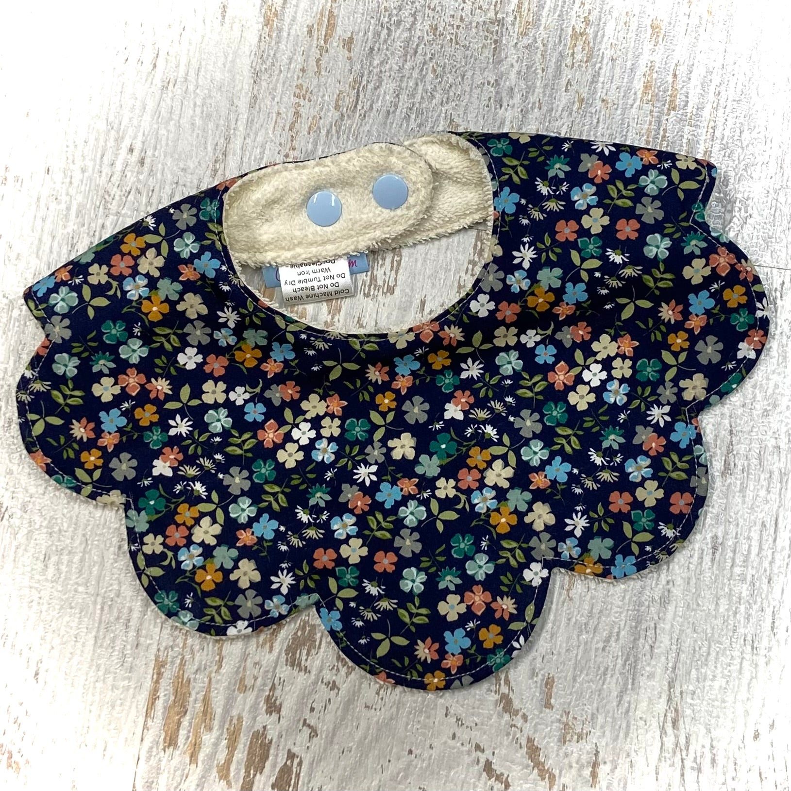 Scalloped Bib