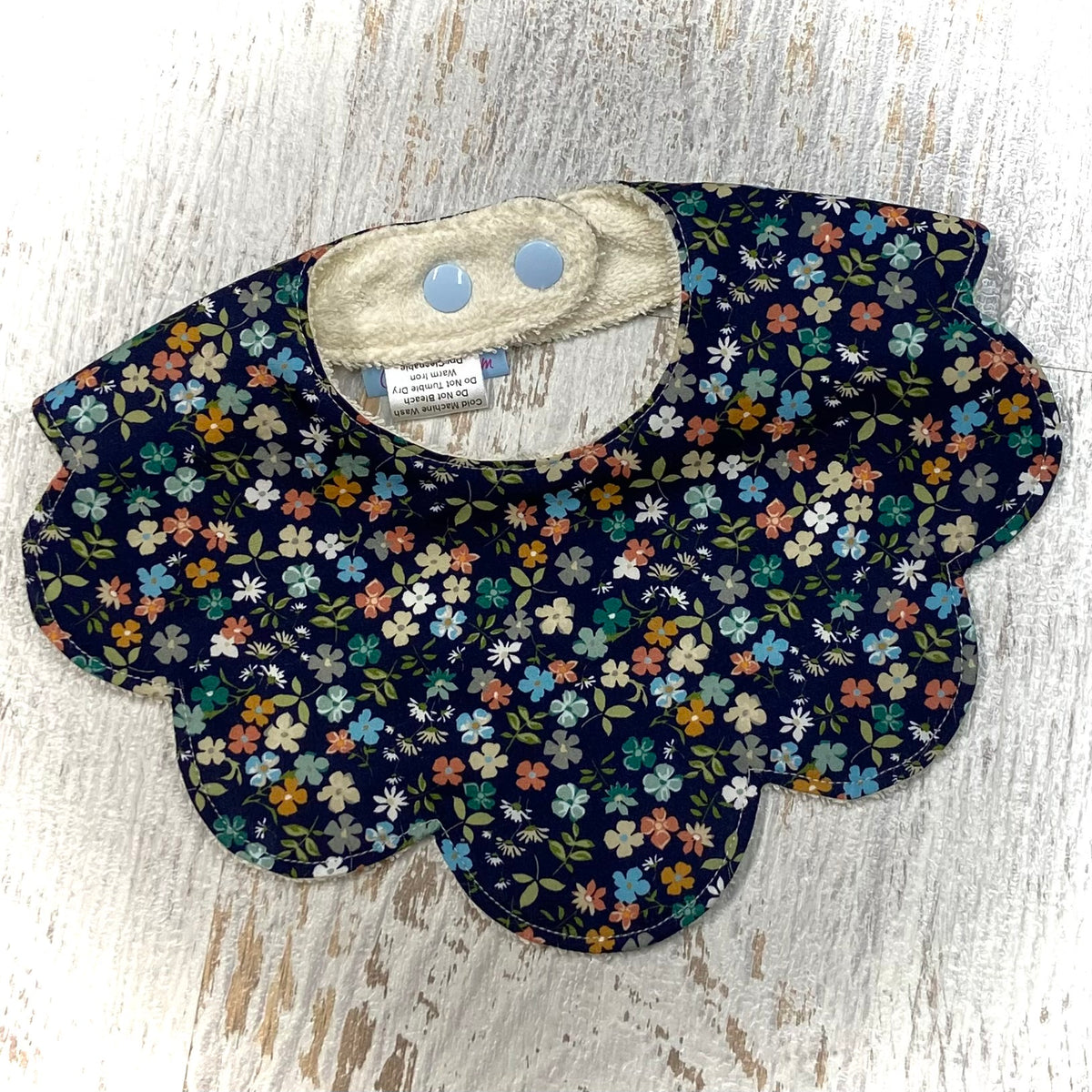 Scalloped Bib
