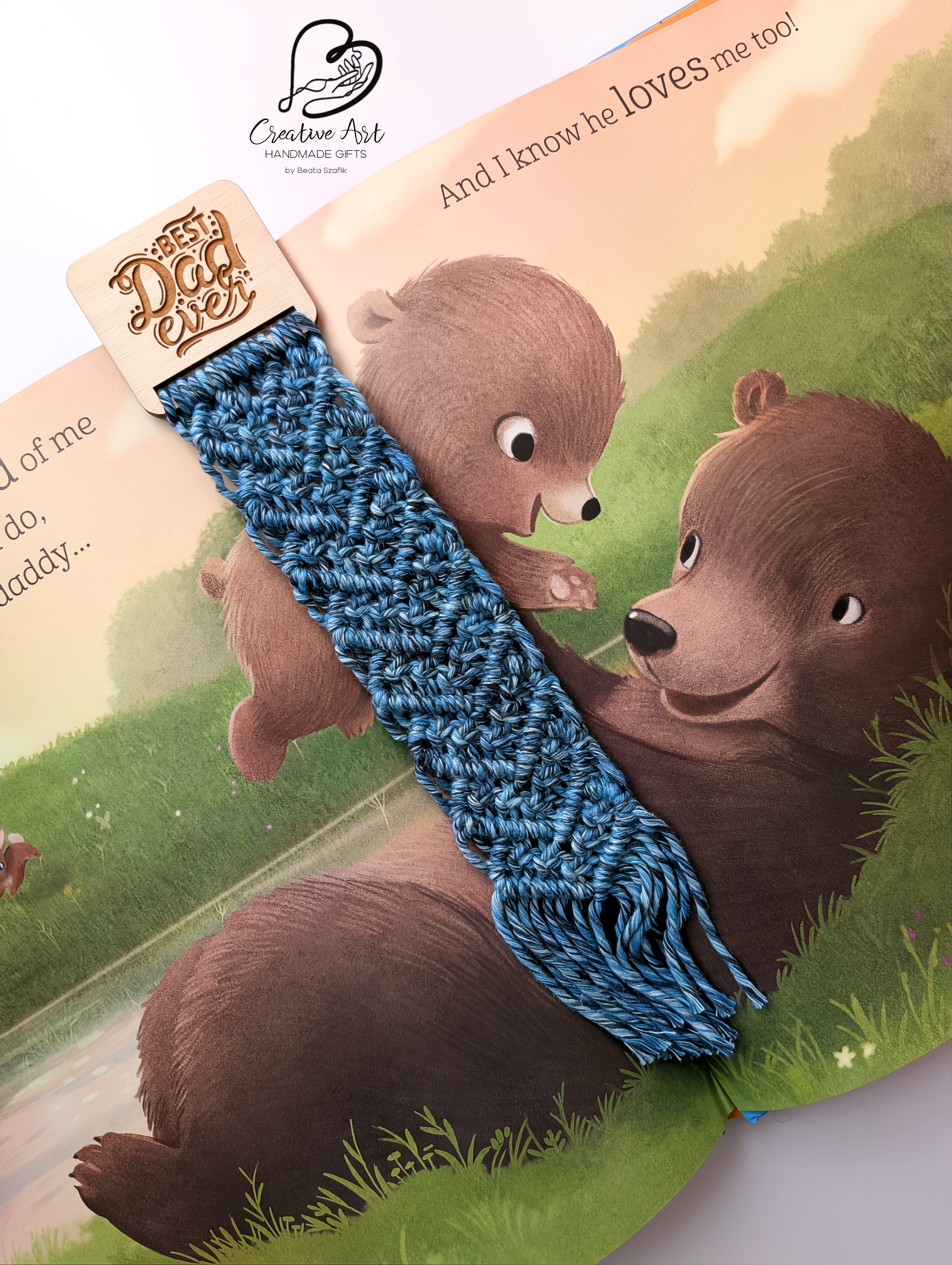 "Best Dad ever" macrame bookmark on wooden base