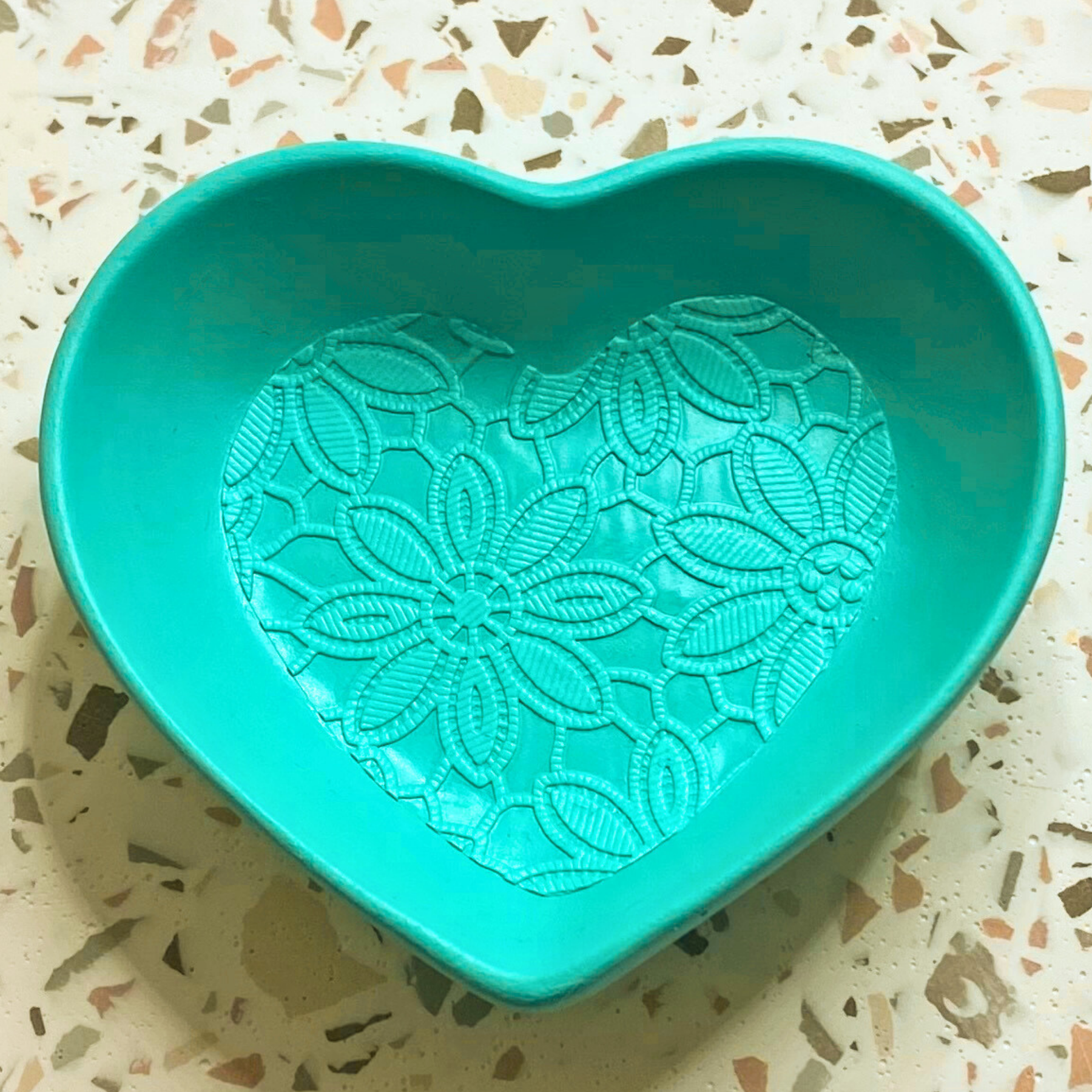 Love heart dish | Colour decor collection