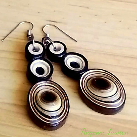 Earrings quilled in Ombre Brown Circles