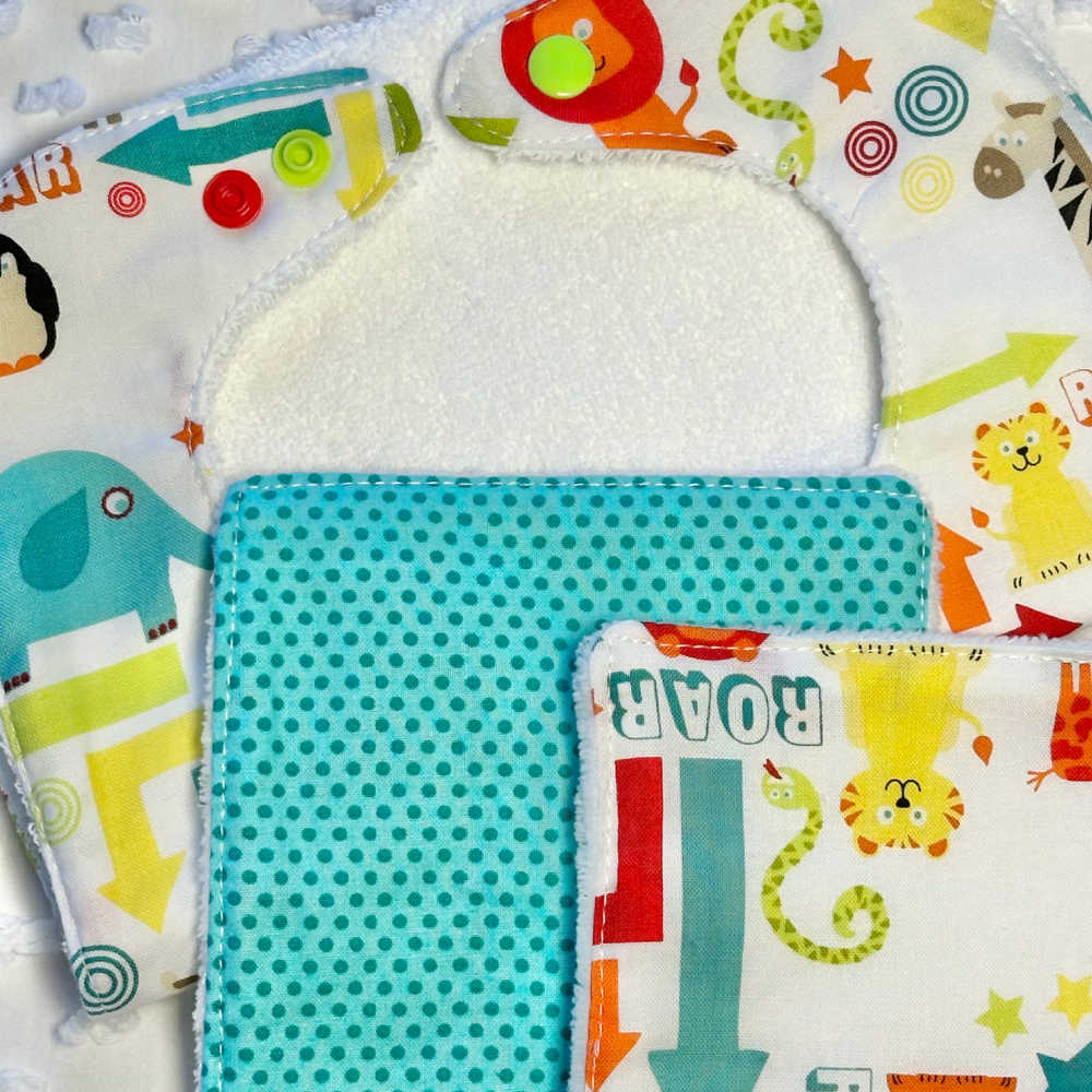 Large Size Animal Print Bib & Wash Cloth Set