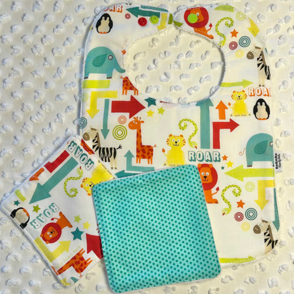 Large Size Animal Print Bib & Wash Cloth Set