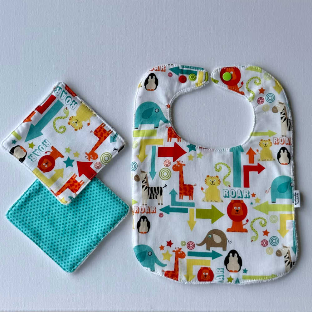 Large Size Animal Print Bib & Wash Cloth Set