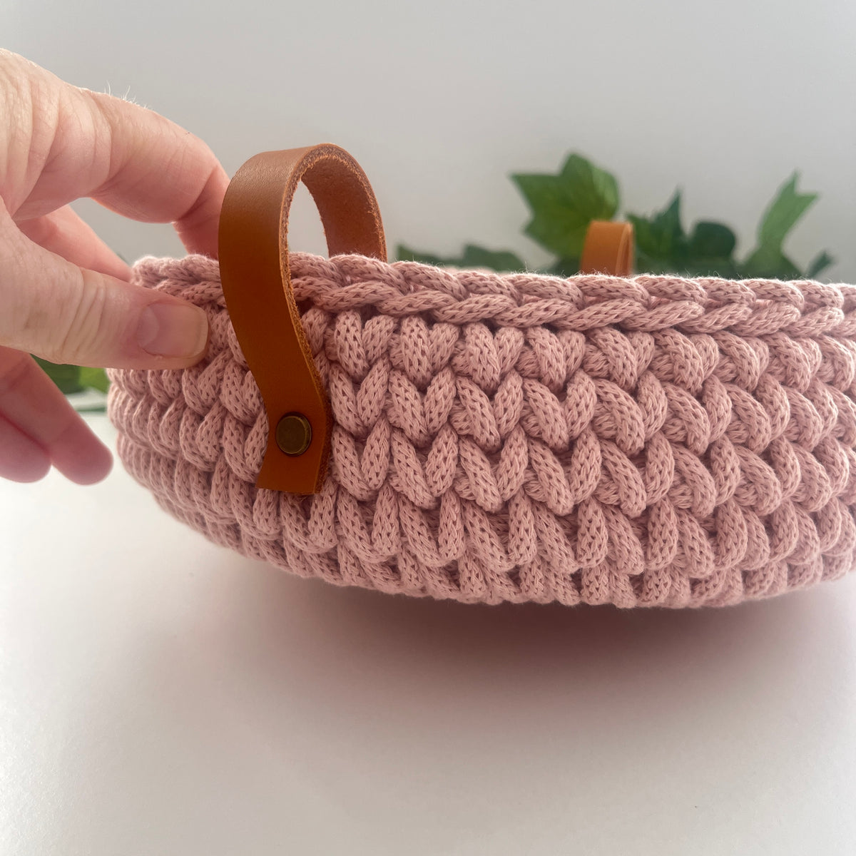 Crochet basket with handles - colour Pastel Pink