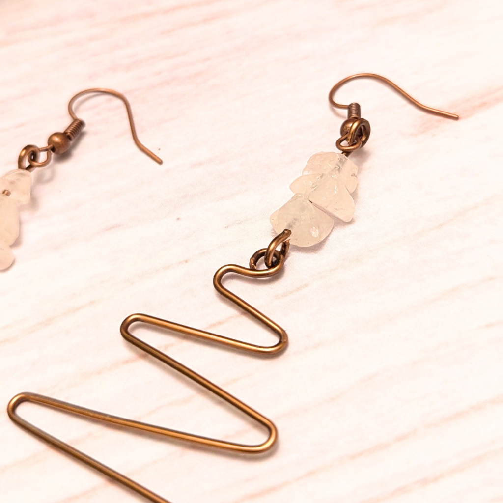 Christmas tree earrings with gemstones - Handmade - Wire art - Whimsical