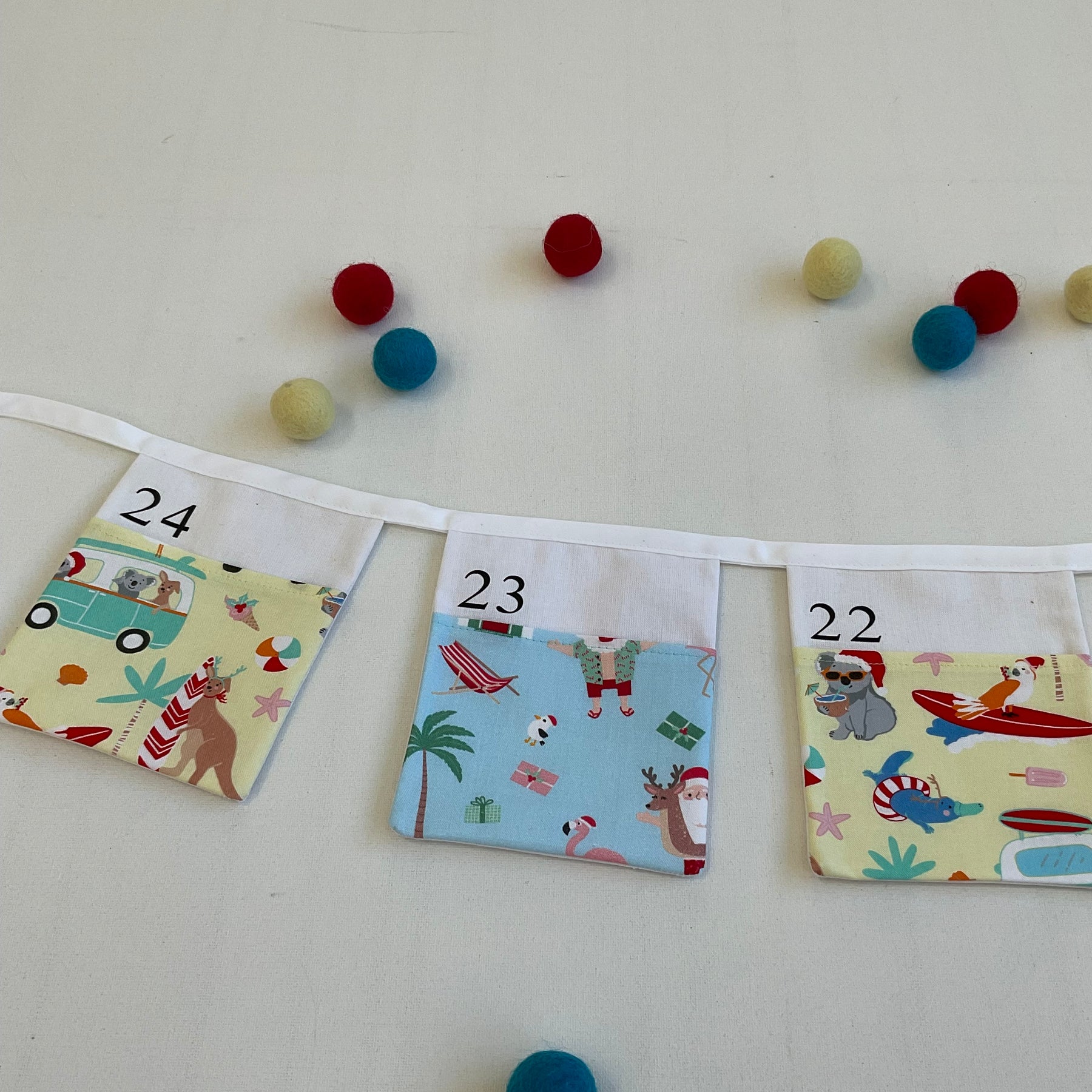 Advent Calendar Bunting - Santa at the Beach