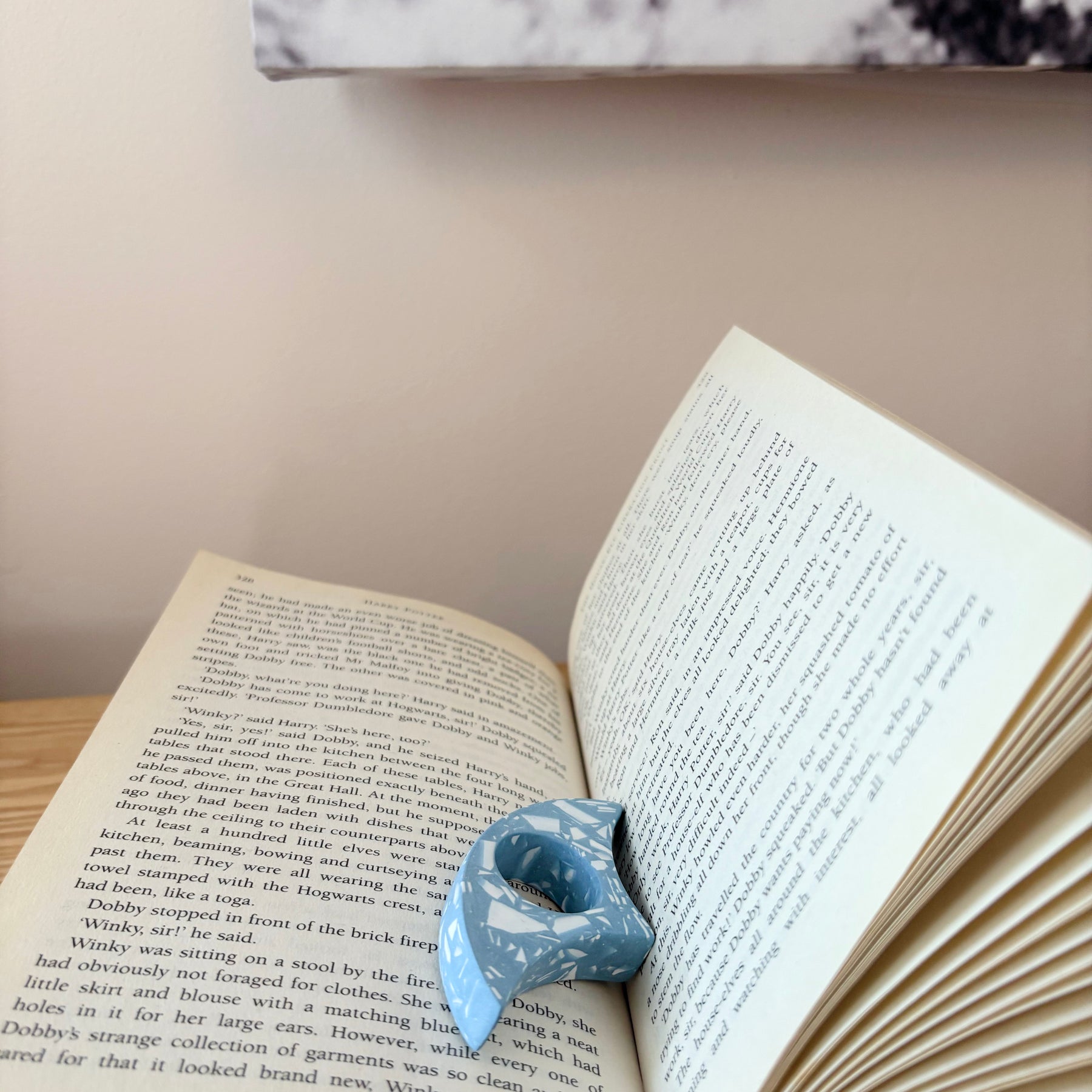 Terrazzo Page holder - acrylic resin