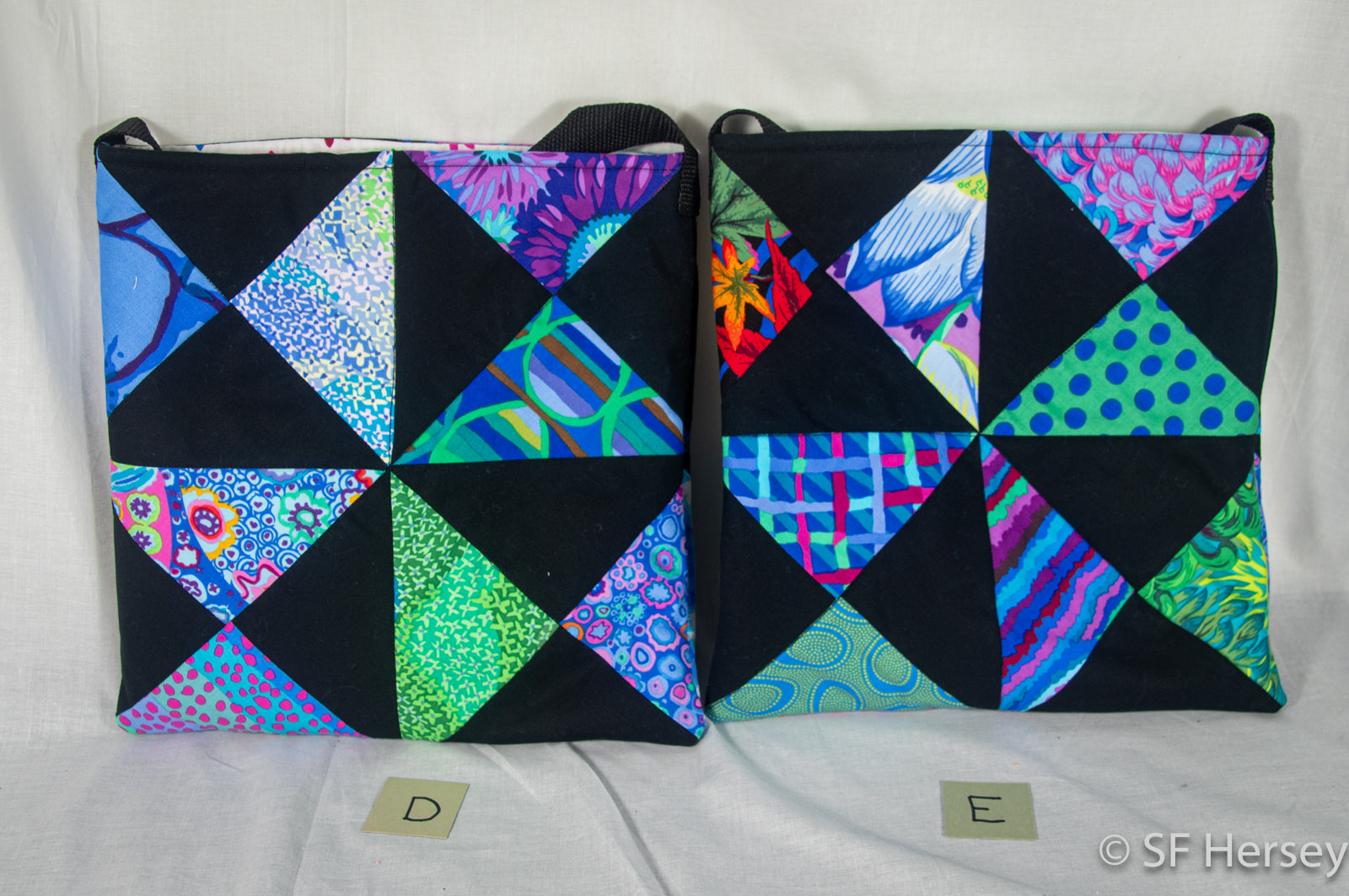 Hour-glass Small Shoulder Bags