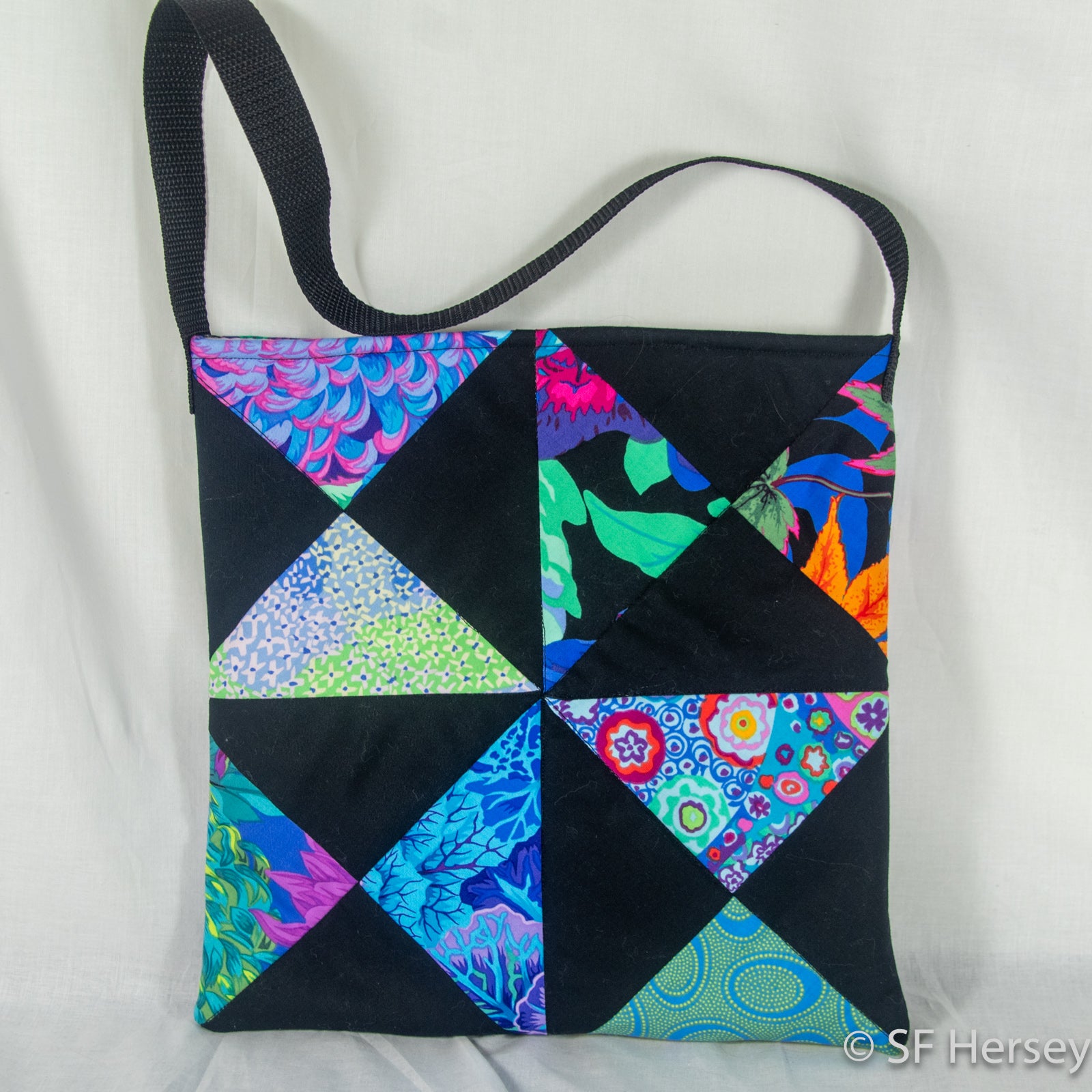 Hour-glass Small Shoulder Bags