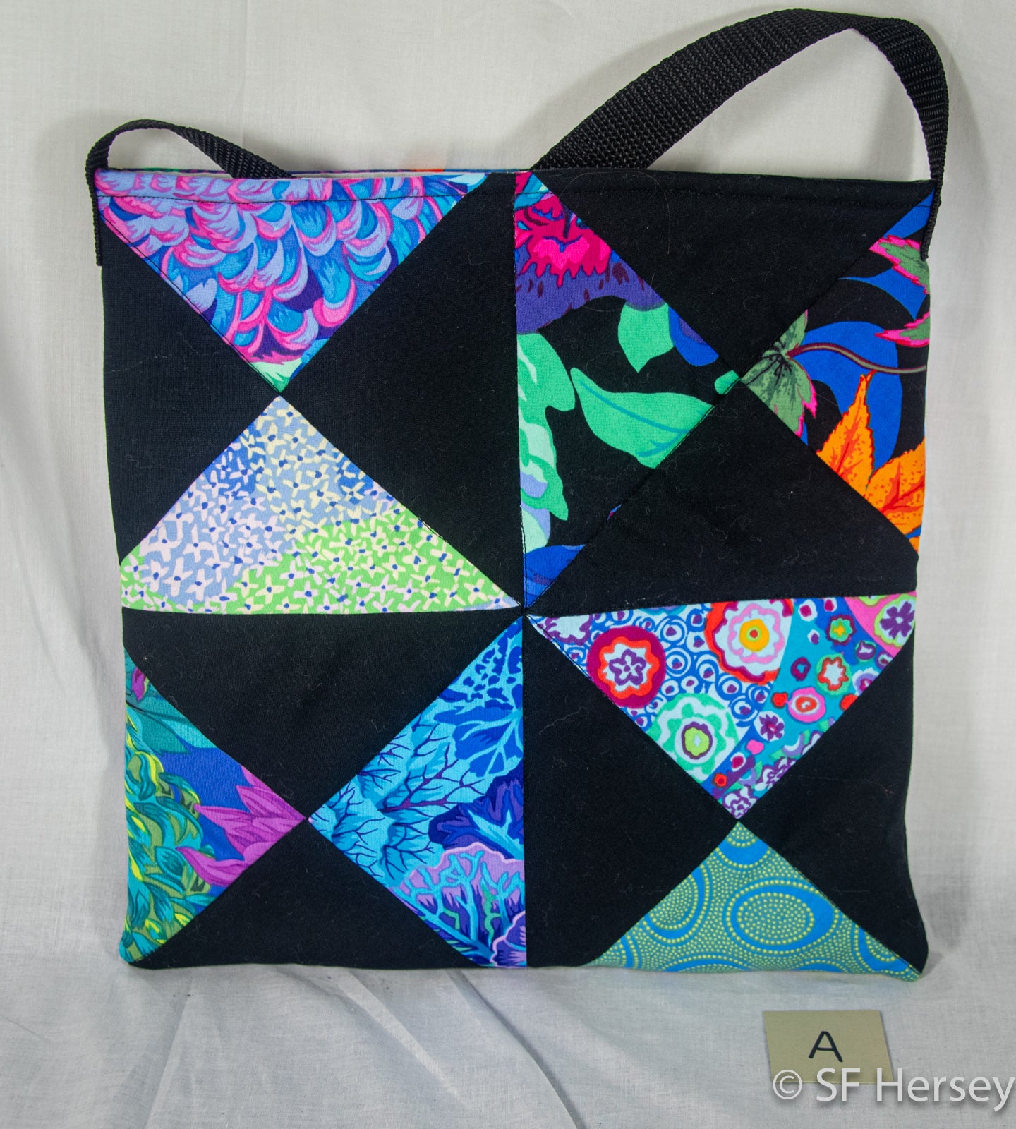Hour-glass Small Shoulder Bags
