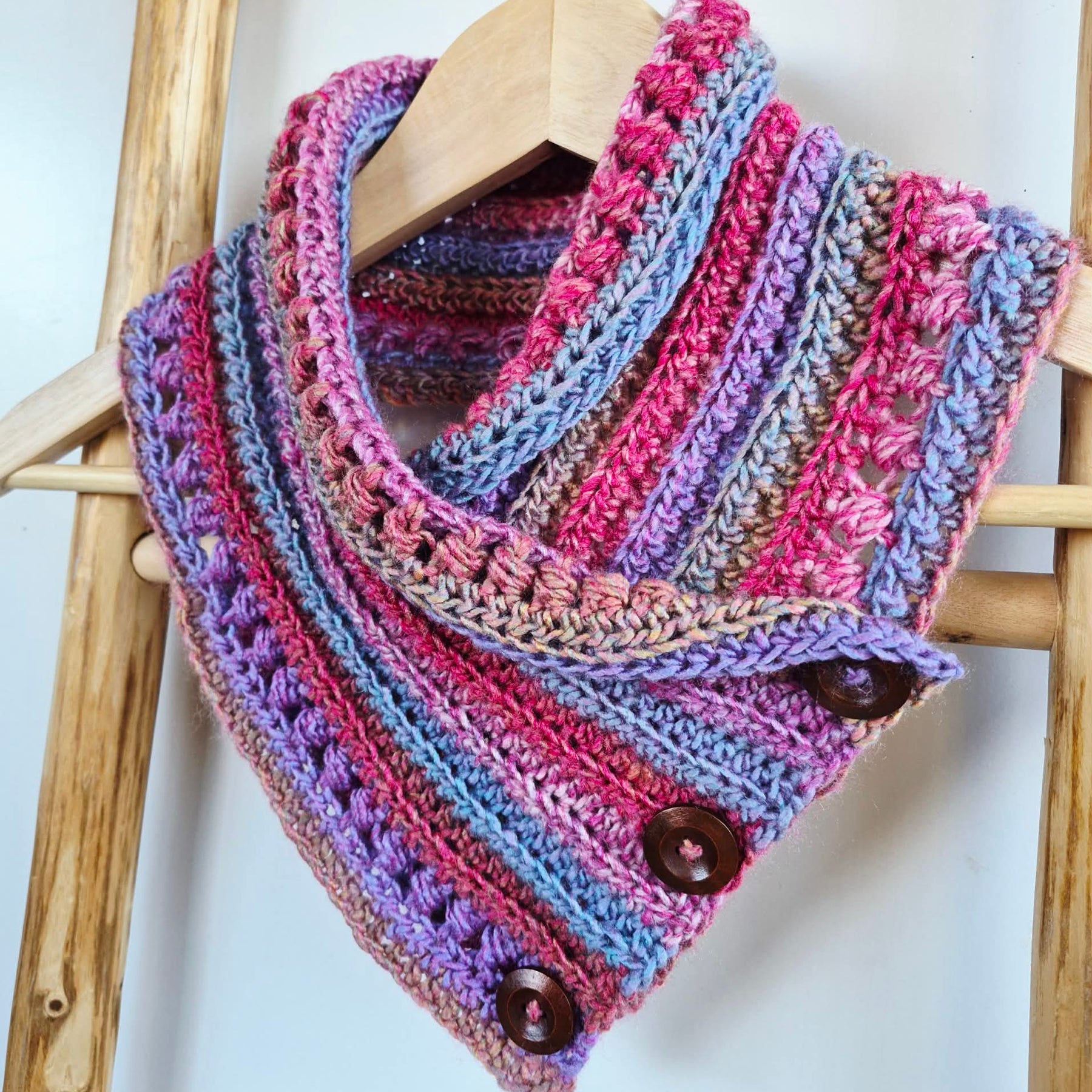 Ladies Neck warmer | Cowl | Scarf | Purple Pink | Adult | Vintage | Crochet | Buttoned