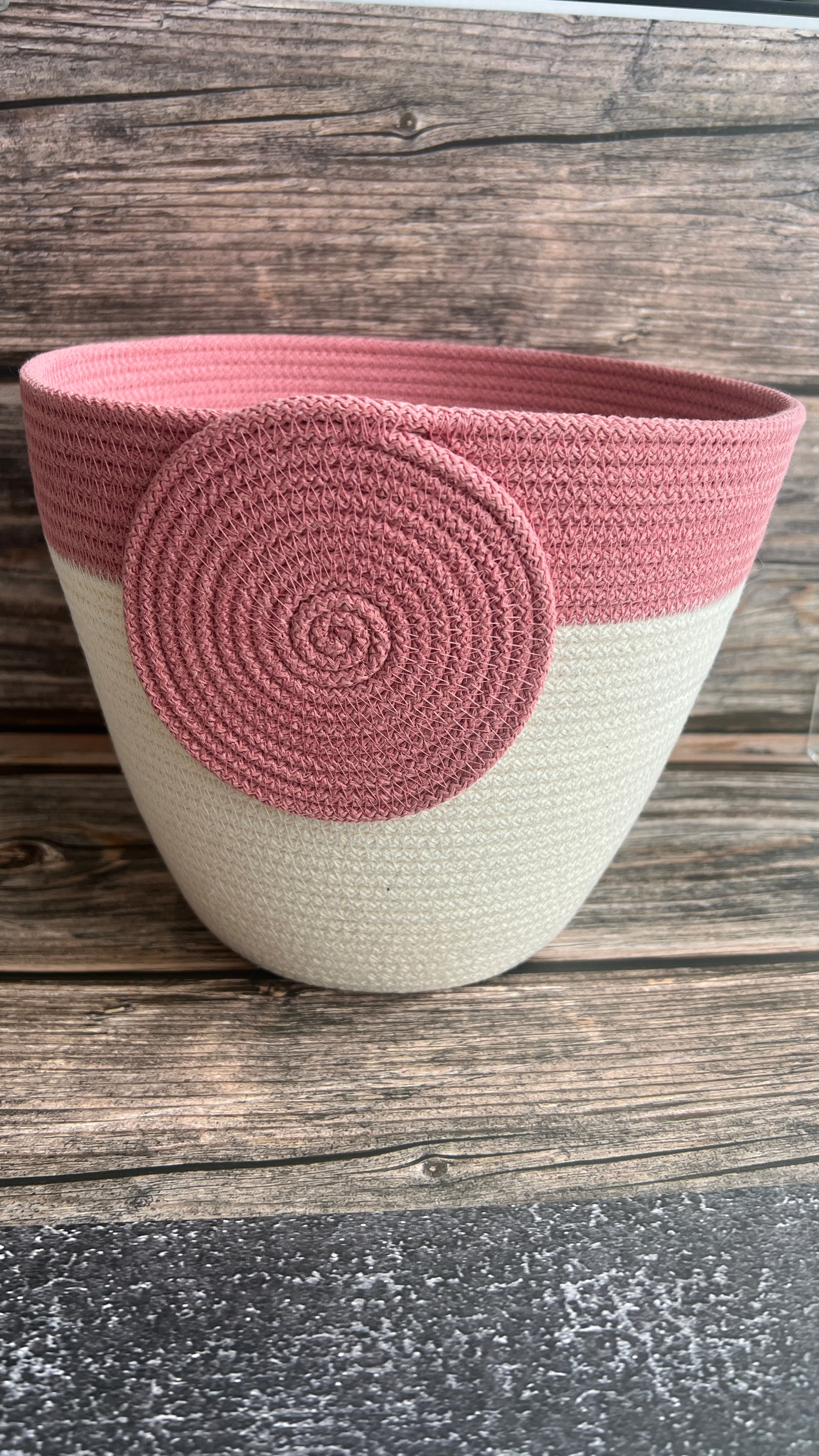 Rope basket