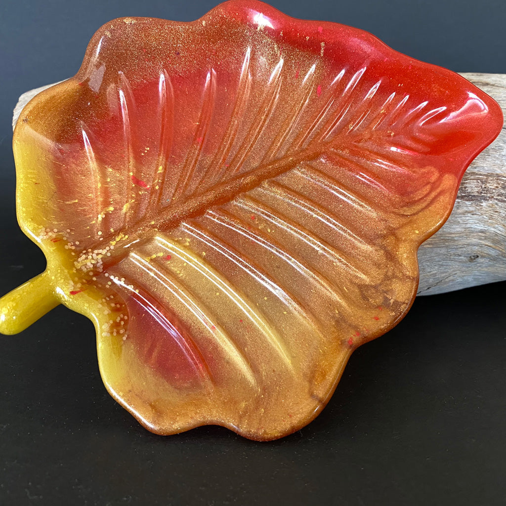 Resin Leaf Dish