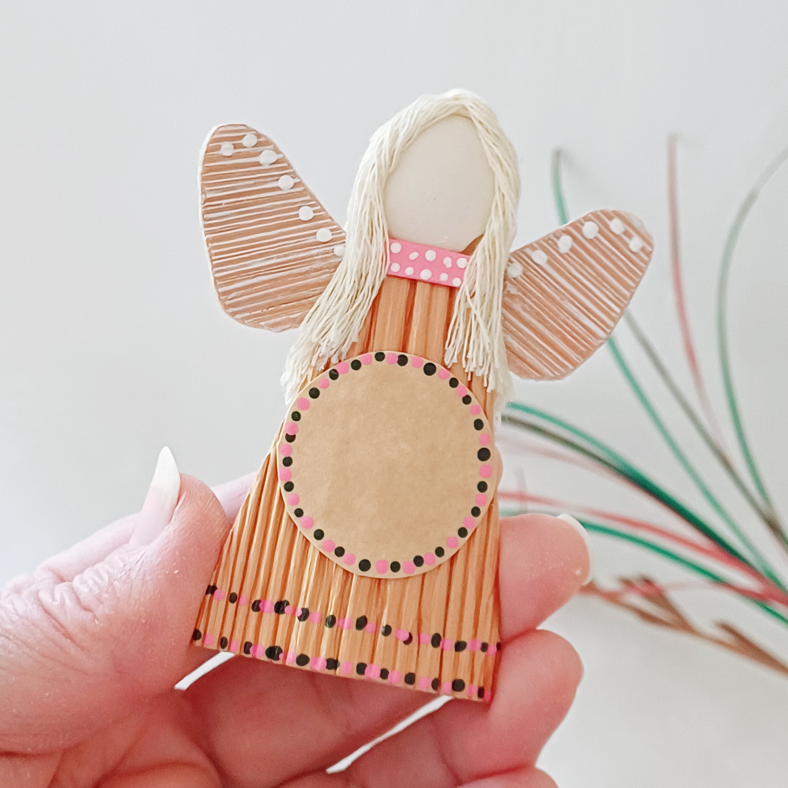 Hello - Little Palm Leaf Angel, Place for Handwritten Message