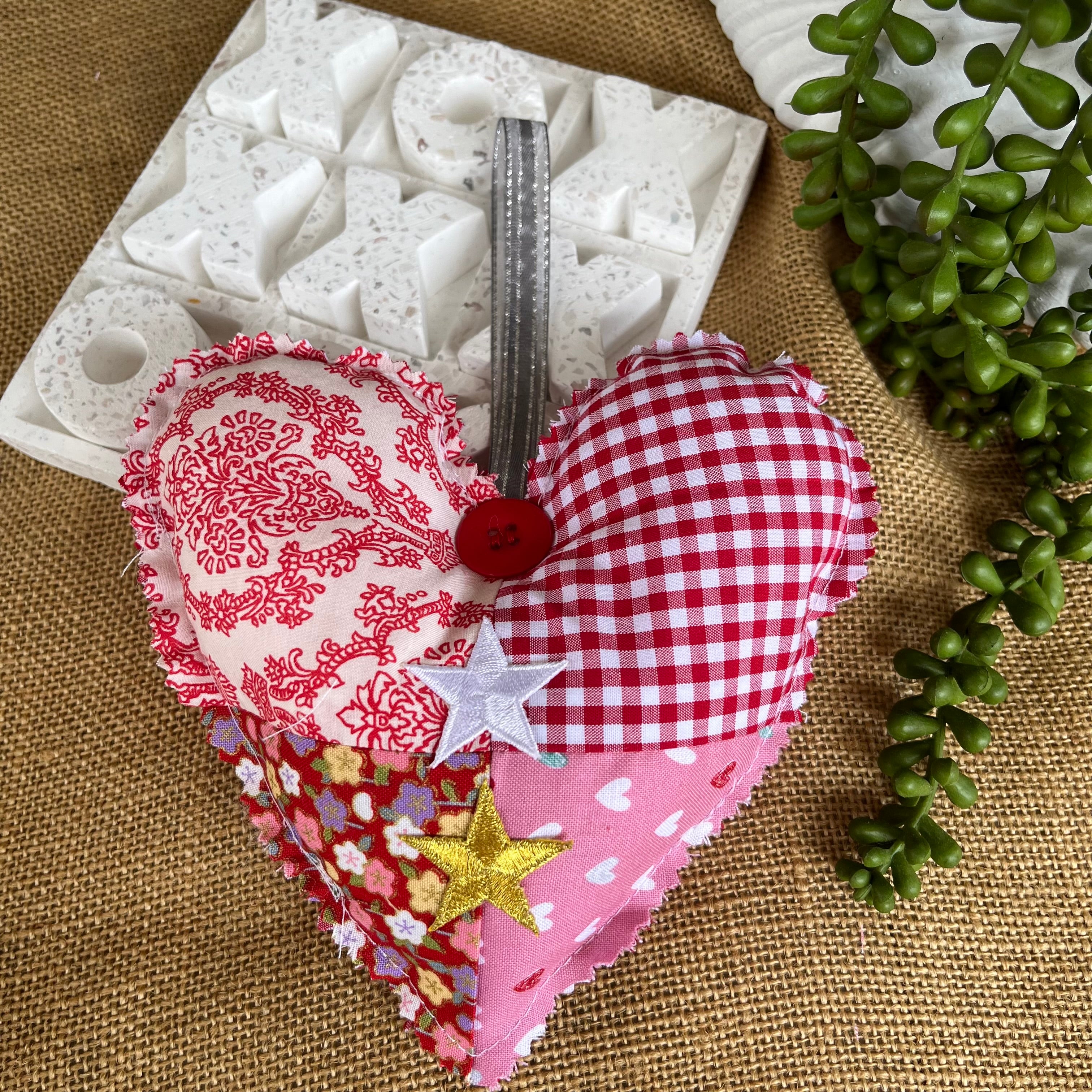 Handmade hearts | shades of red | vintage look