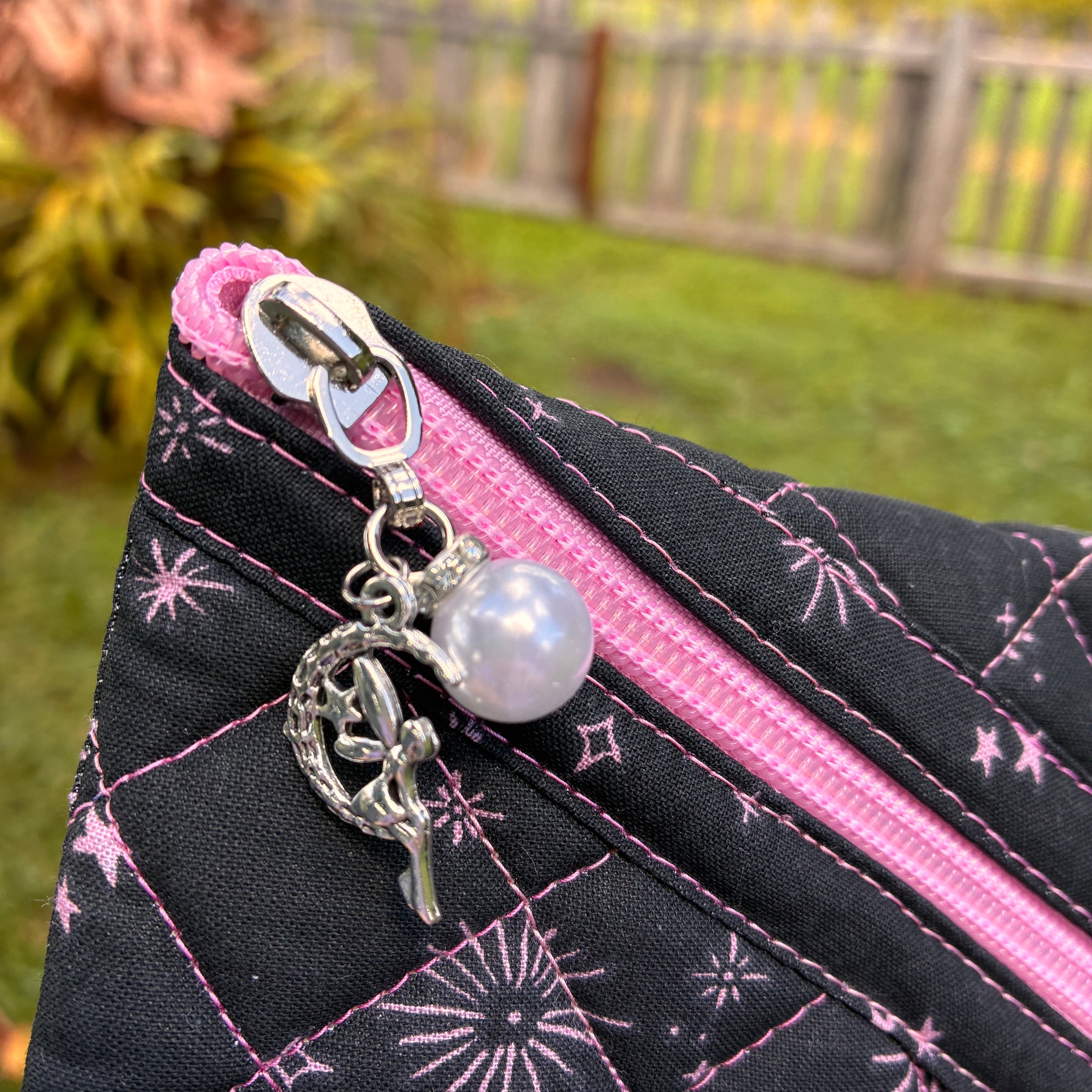 The Moon eReader Bag (Black & pink)