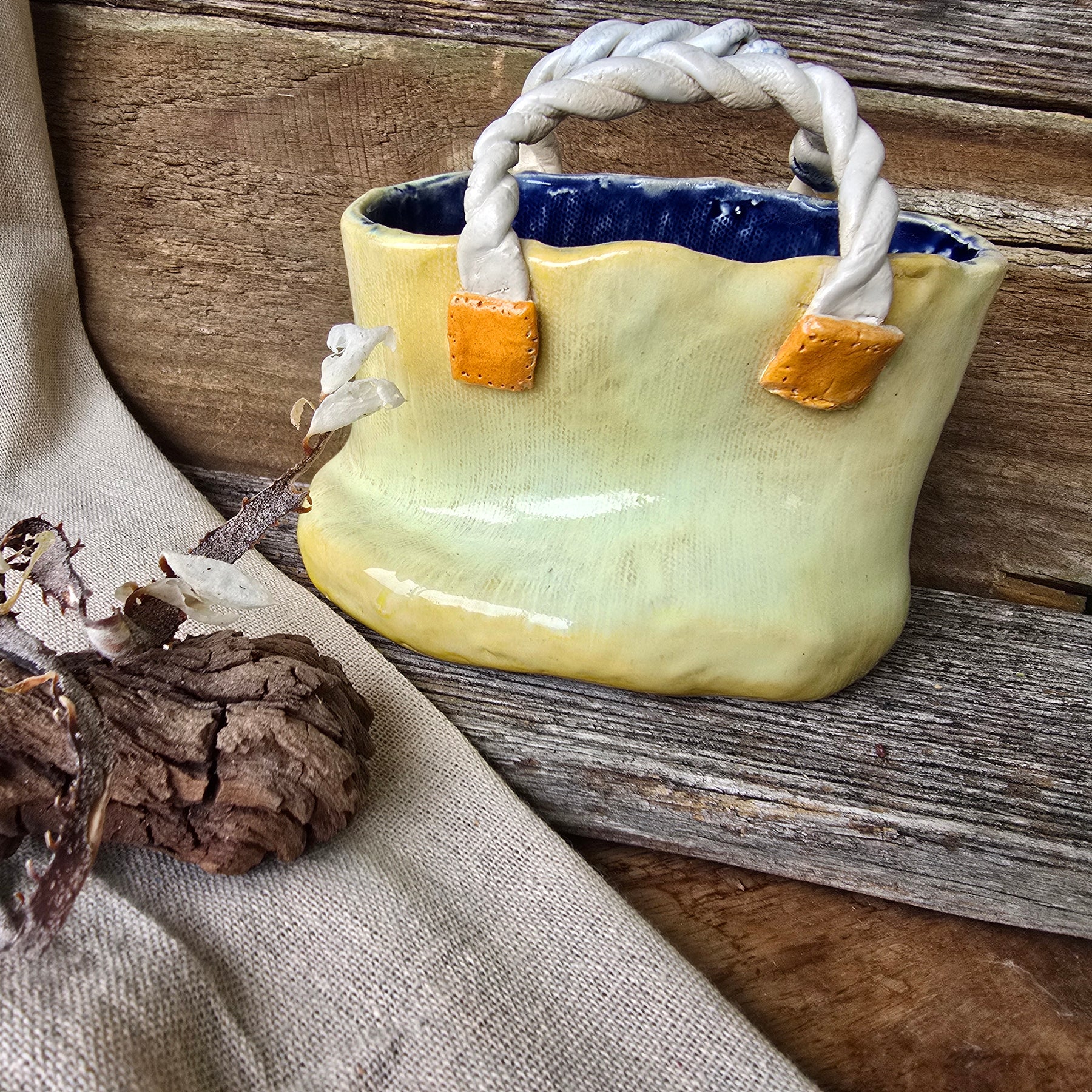 Beach bag vase