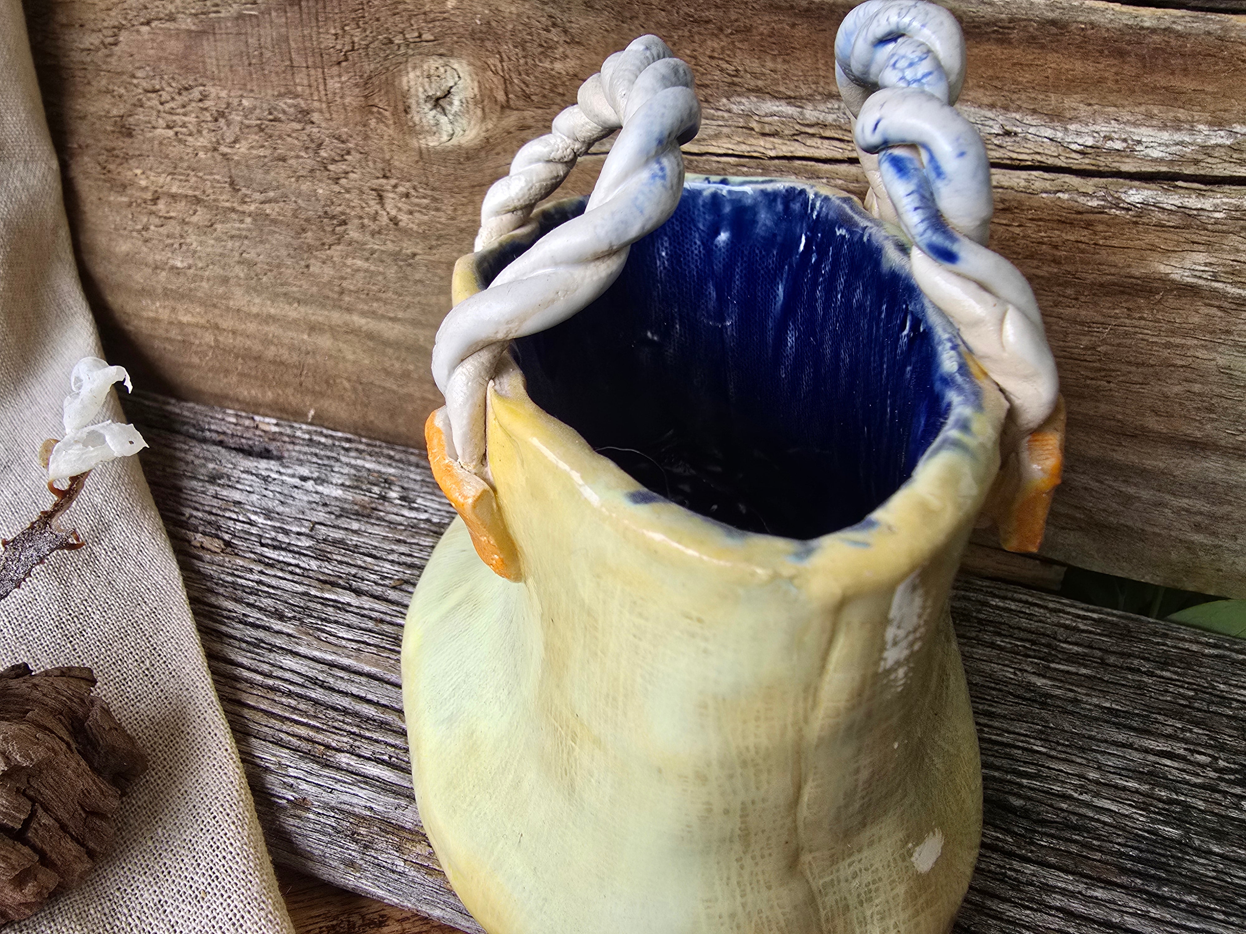 Beach bag vase