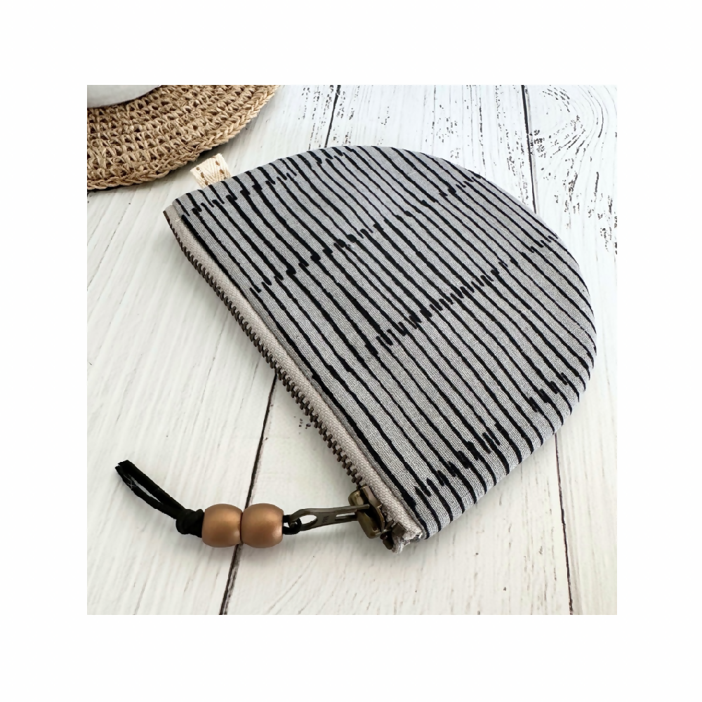 Curved Coin Purse - Grey Linen